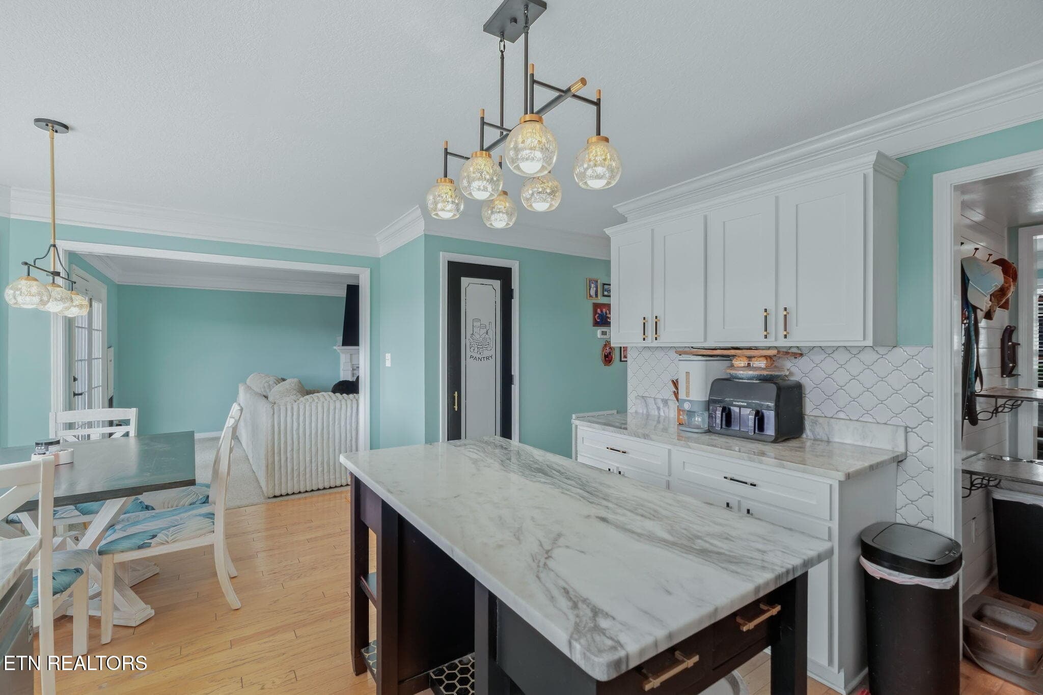 Pantry - 2135 Cedargreens Rd, Knoxville, TN 37924, Knoxville