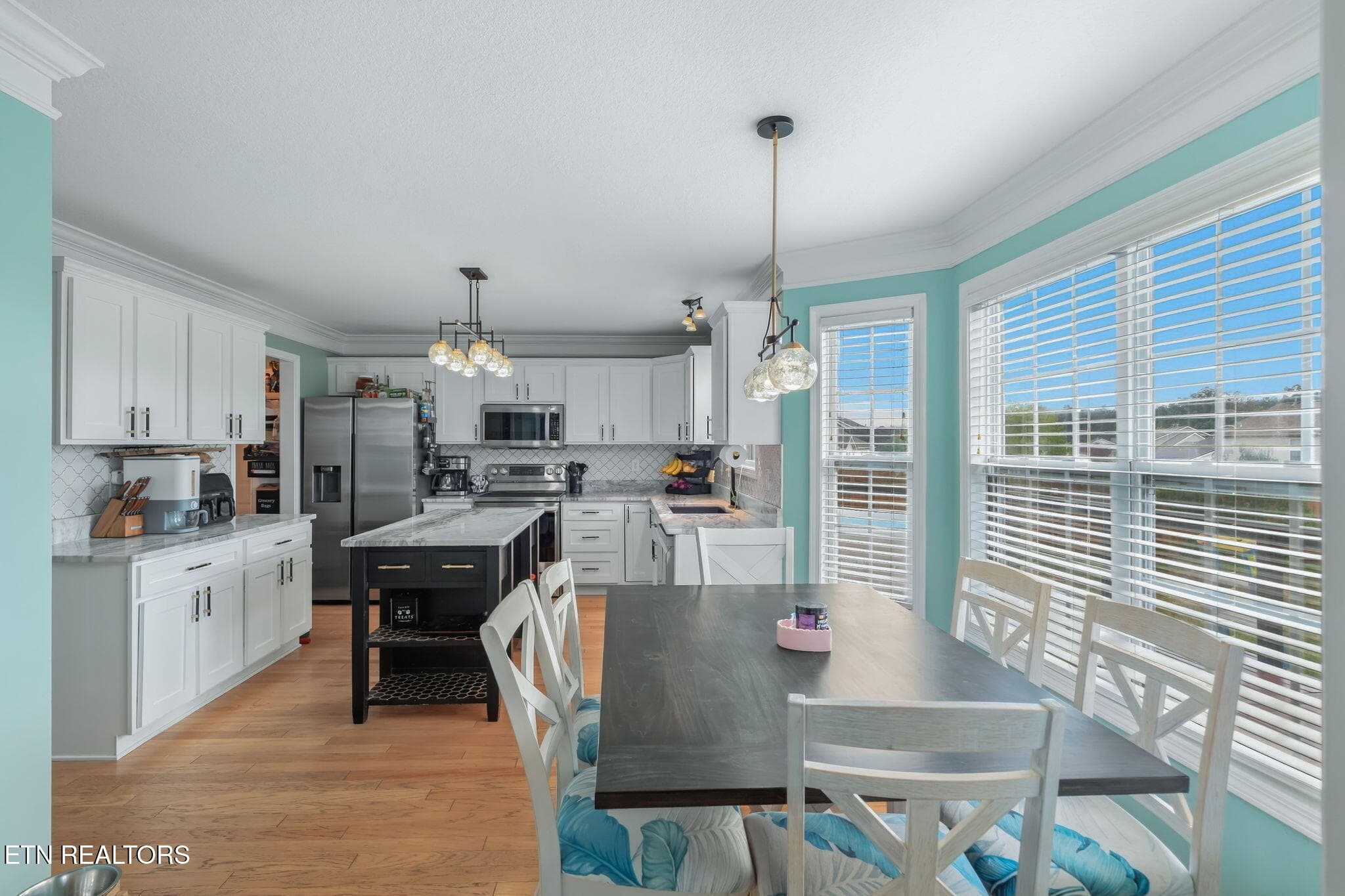 Breakfast Nook - 2135 Cedargreens Rd, Knoxville, TN 37924, Knoxville