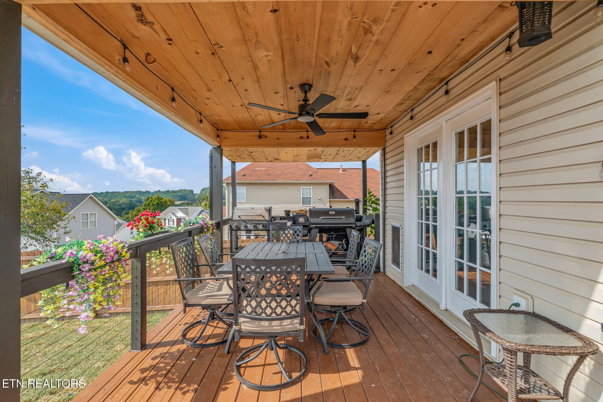 Covered Back Porch - 2135 Cedargreens Rd, Knoxville, TN 37924, Knoxville