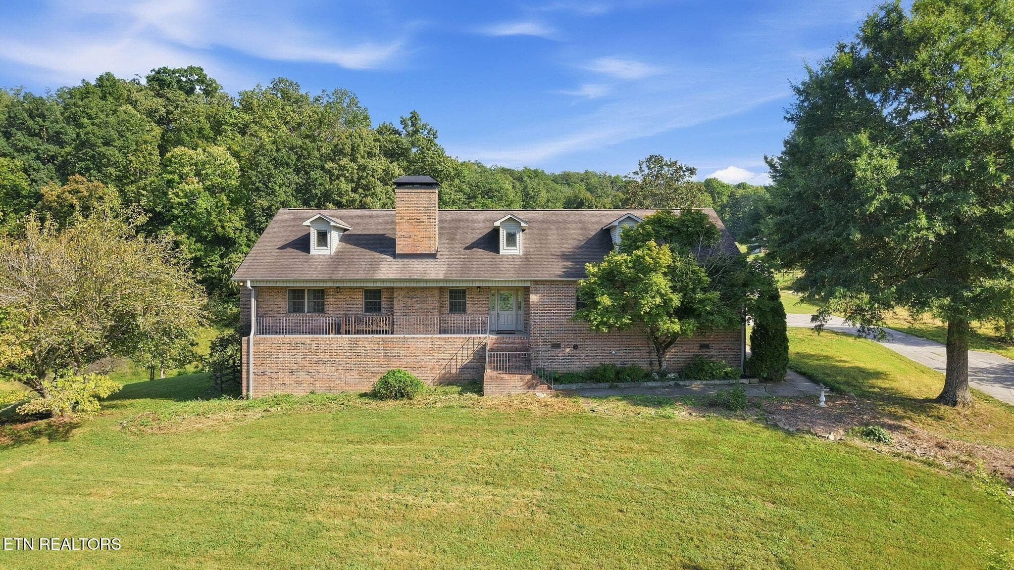 1010 Brushy Valley Rd, Heiskell, TN 37754