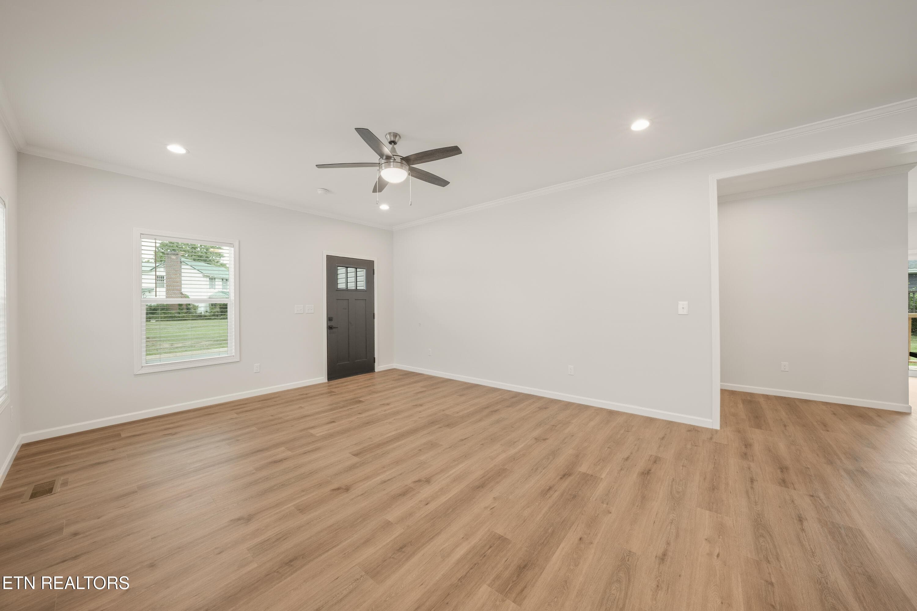 Family Room View 2 - 7622 Sycamore Breeze Rd, Knoxville, TN 37920, Knoxville