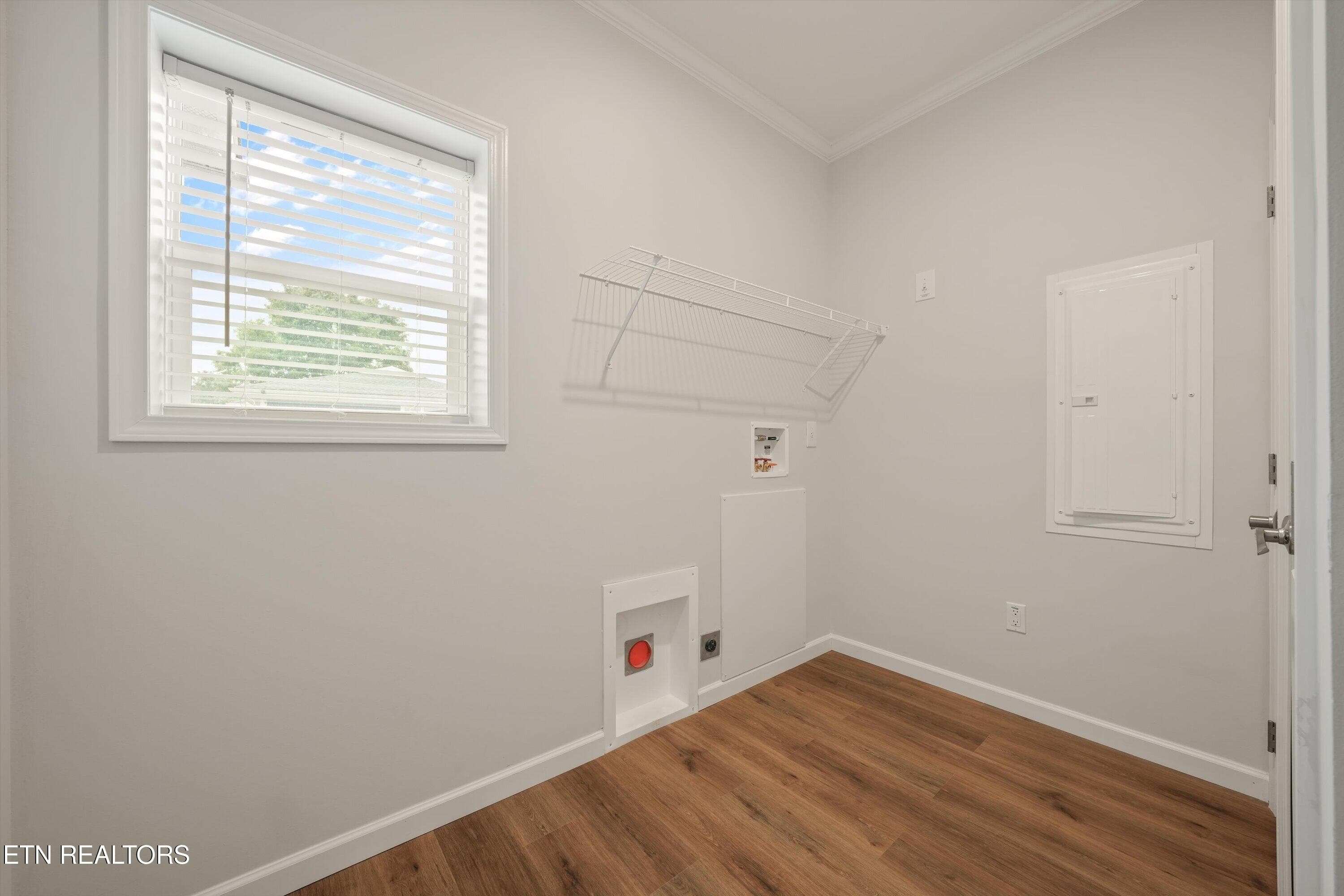 Laundry Room - 7622 Sycamore Breeze Rd, Knoxville, TN 37920, Knoxville