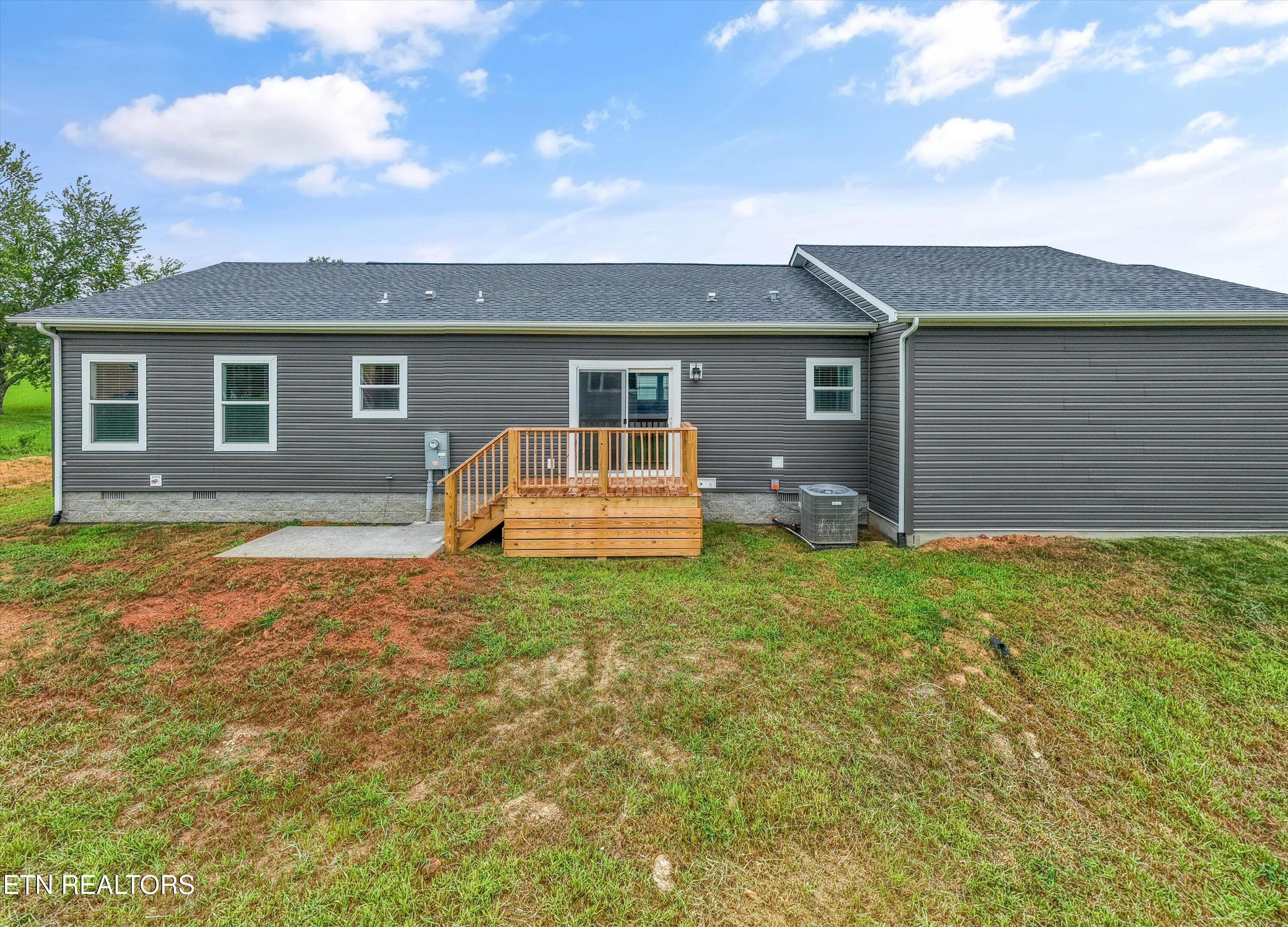 Side Porch View 2 - 7622 Sycamore Breeze Rd, Knoxville, TN 37920, Knoxville