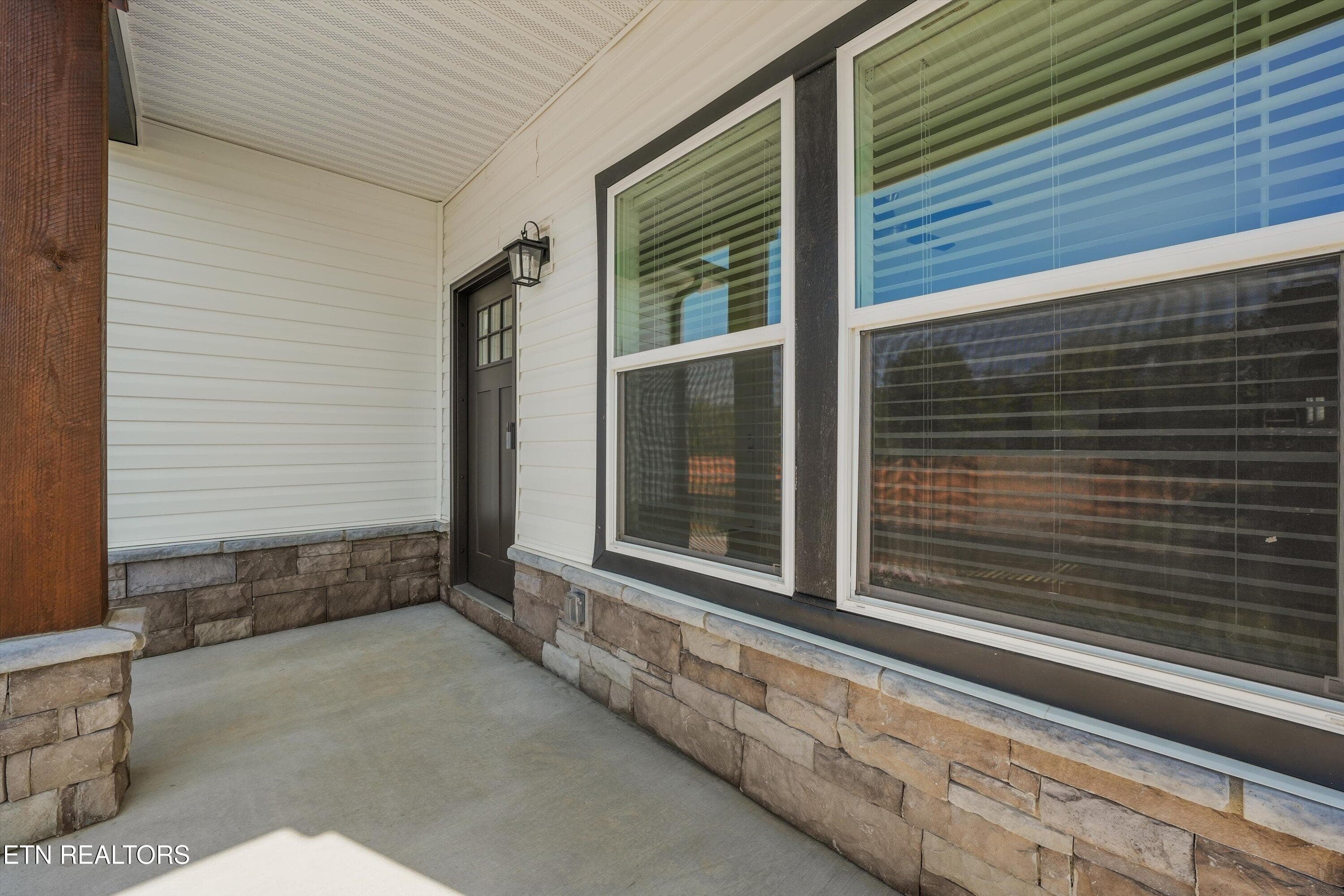 Front Porch View 2 - 7628 Sycamore Breeze Rd, Knoxville, TN 37920, Knoxville