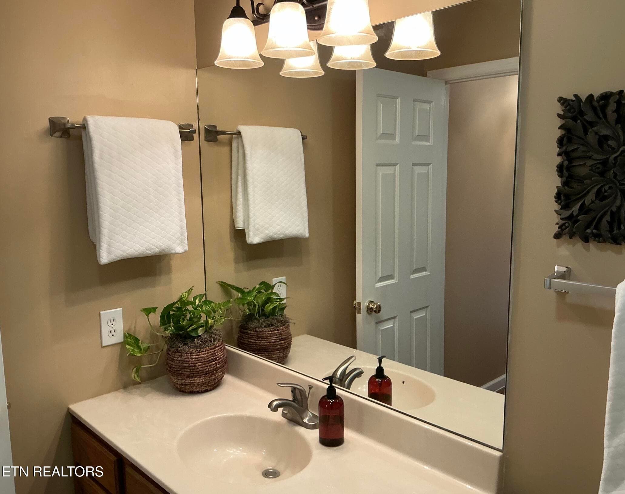 2828 Knob Creek - 2828 Knob Creek Lane, Knoxville, TN 37912, Knoxville