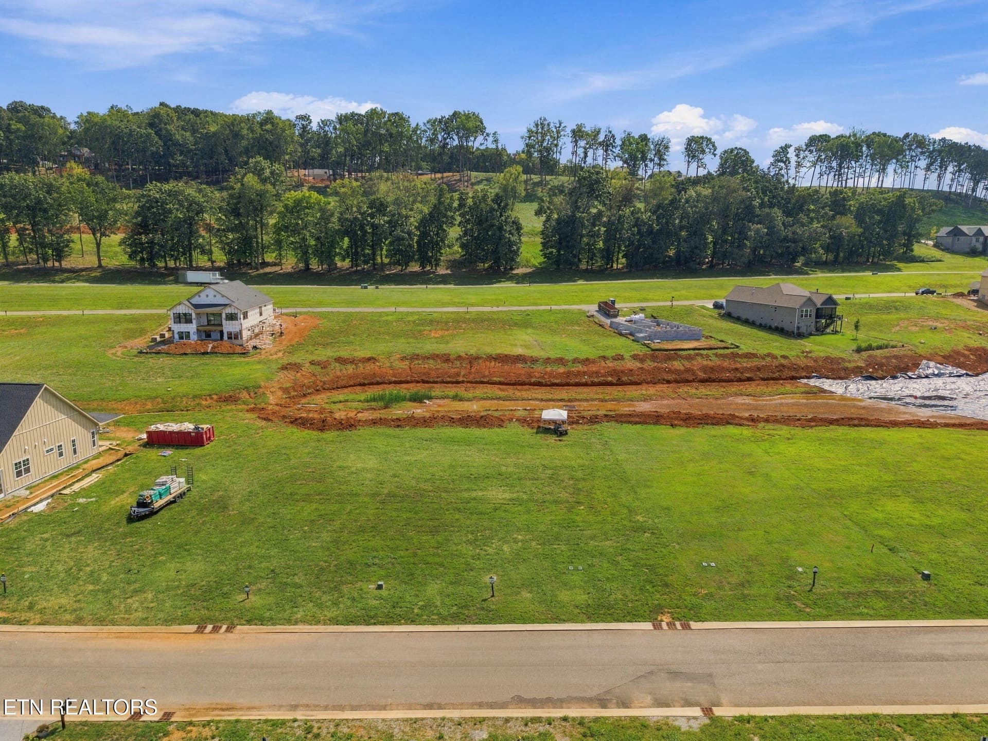 728 Black Bear Circle, Loudon, TN 37774