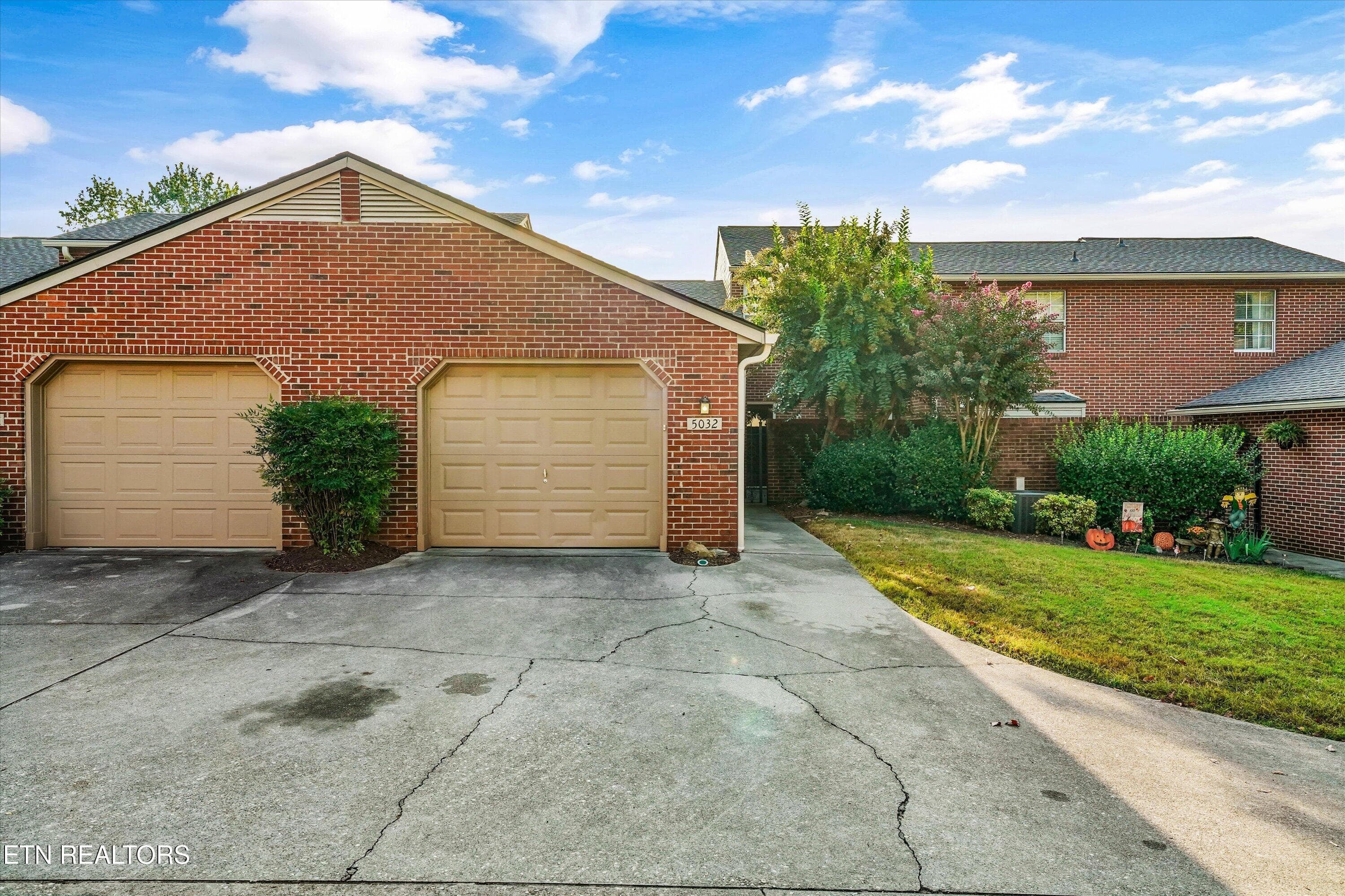 back of condo - 5032 Griffins Gate Lane, Knoxville, TN 37912, Knoxville