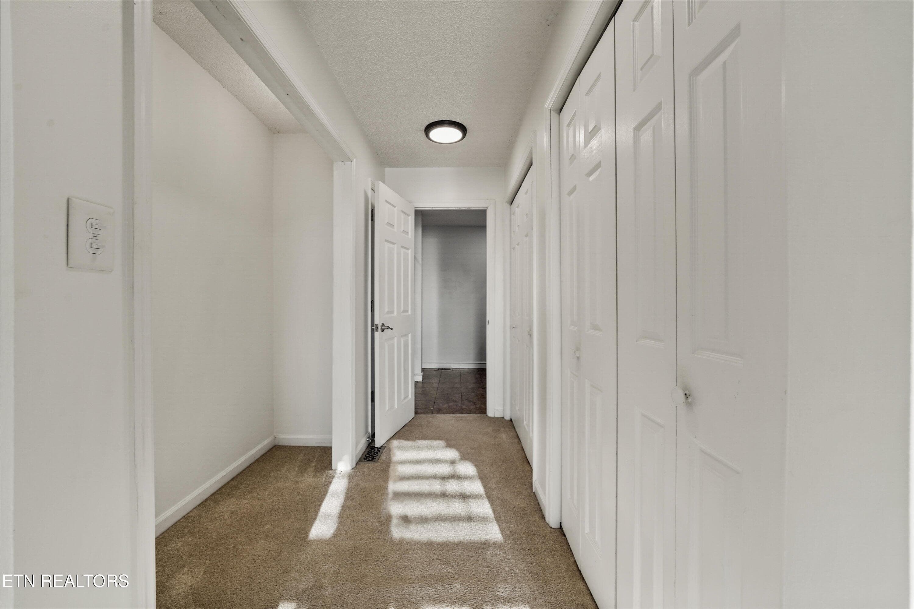 Hall of closets - 5032 Griffins Gate Lane, Knoxville, TN 37912, Knoxville