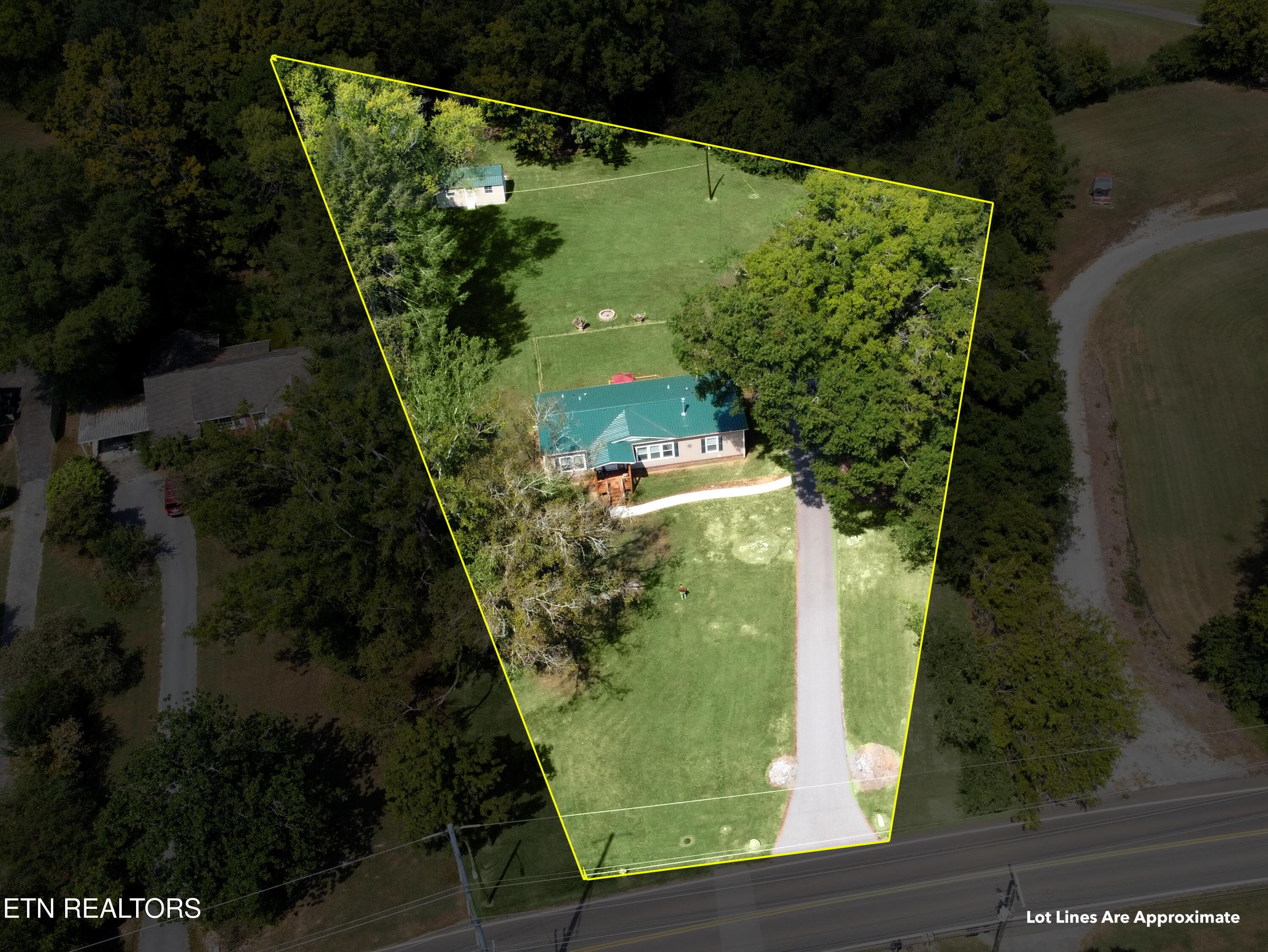 Drone2_Outlined - 2643 Delrose Drive, Knoxville, TN 37914, Knoxville