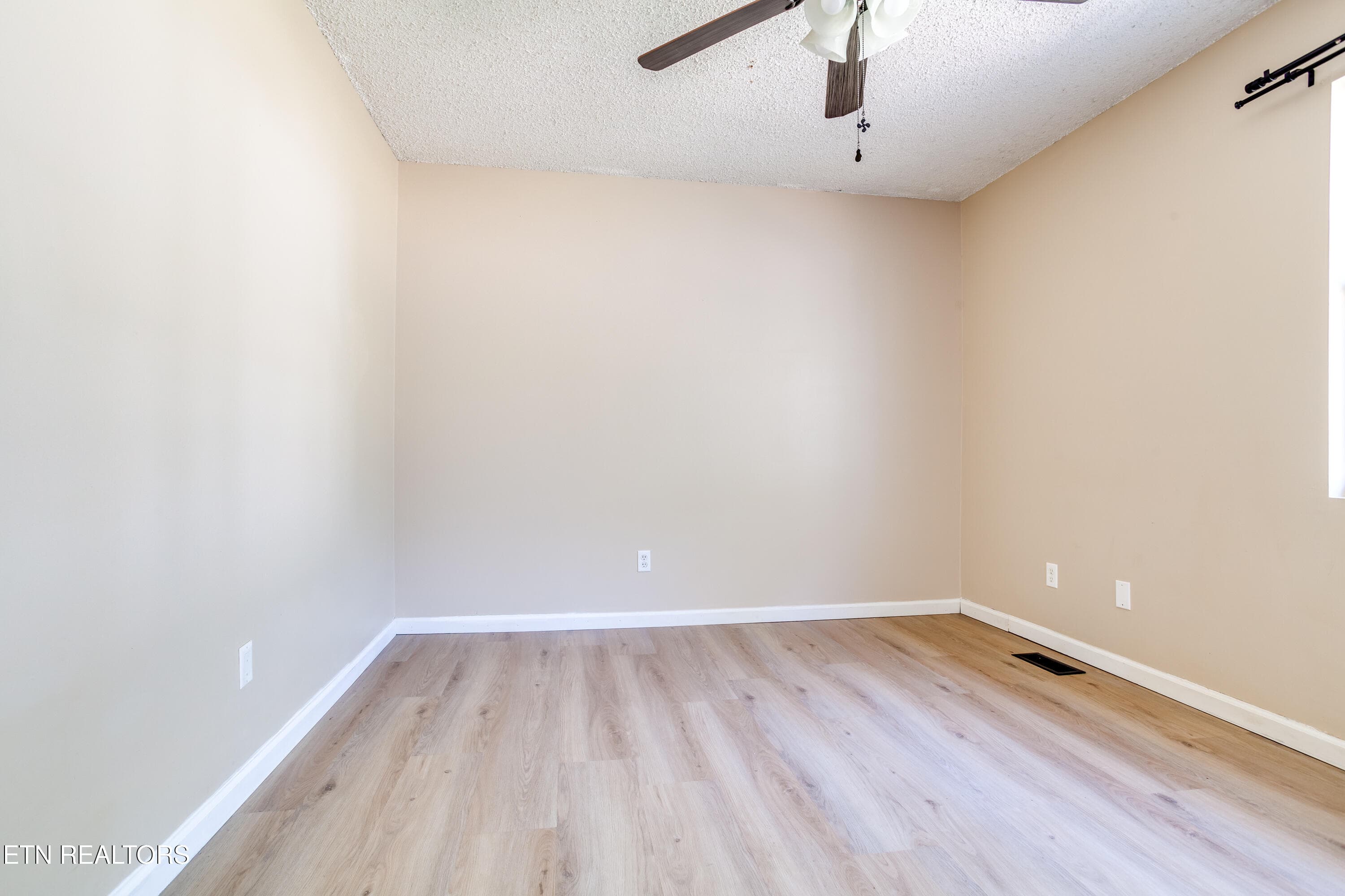 02520260917-2-3403WexgateRdKnoxvilleTn-S - 3403 Wexgate Rd, Knoxville, TN 37931, Knoxville