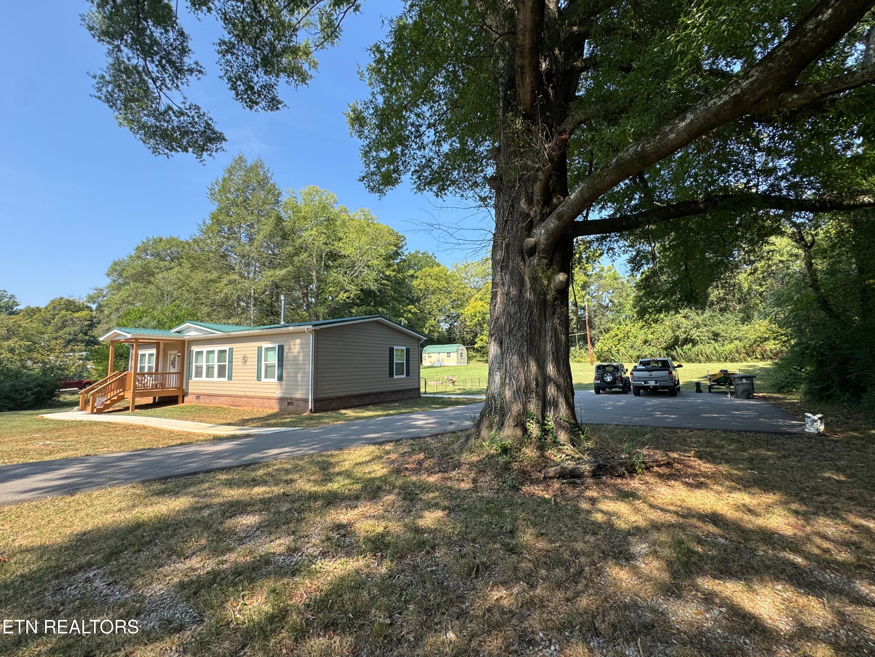 Yard1 - 2643 Delrose Drive, Knoxville, TN 37914, Knoxville