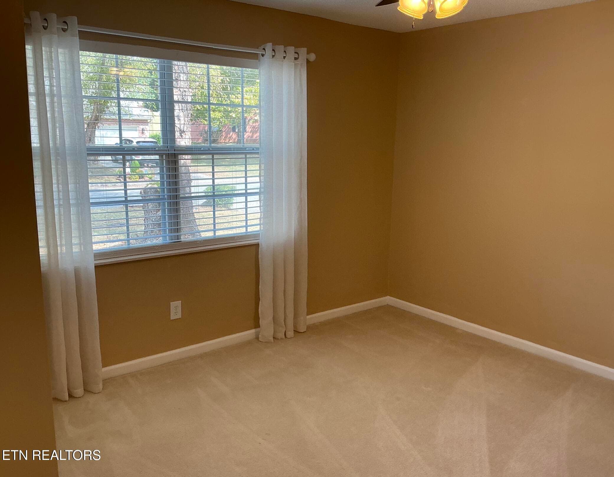 2828 Knob Creek - 2828 Knob Creek Lane, Knoxville, TN 37912, Knoxville