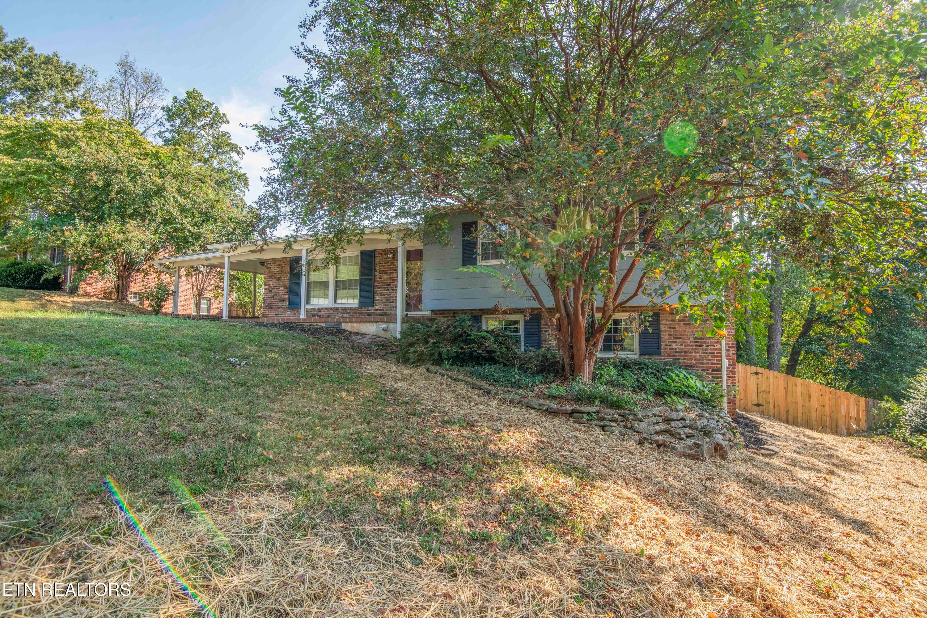 Front - 7608 Sabre Drive, Knoxville, TN 37919, Knoxville