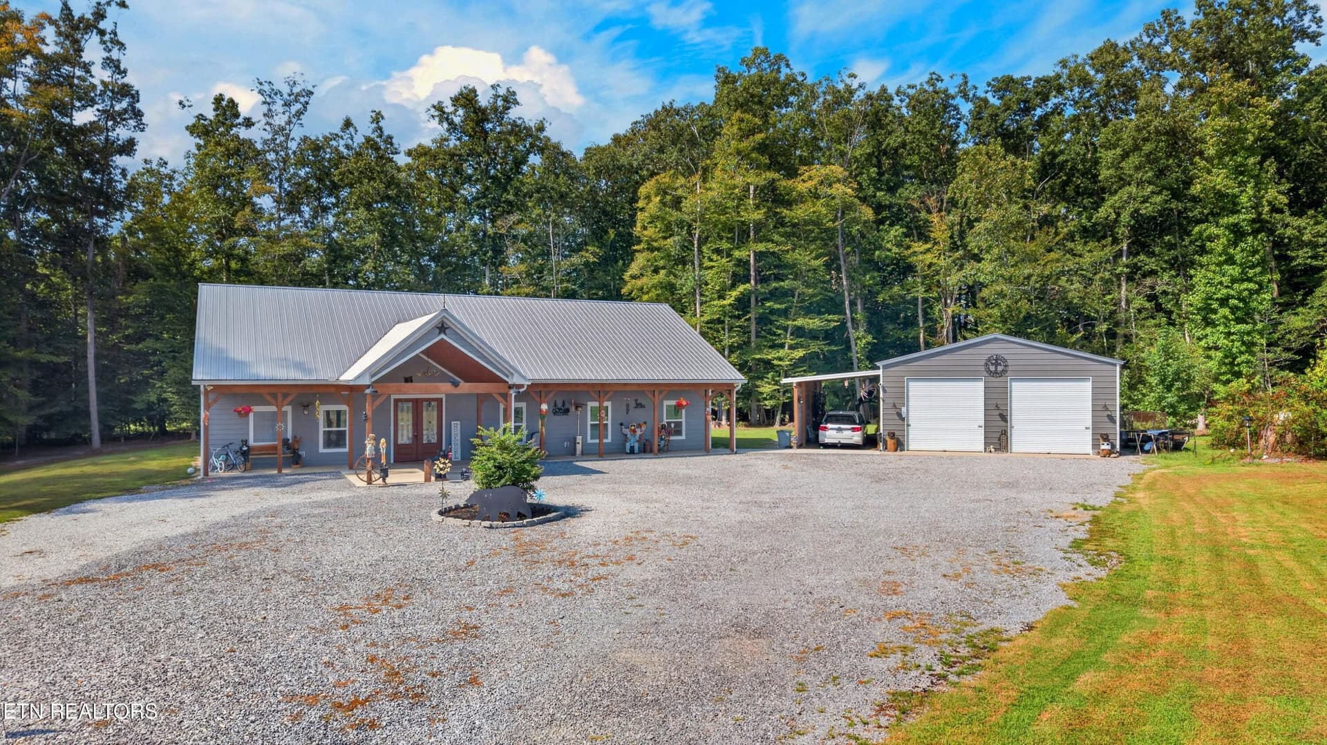 1036 Stokley Court, Dandridge, TN 37725
