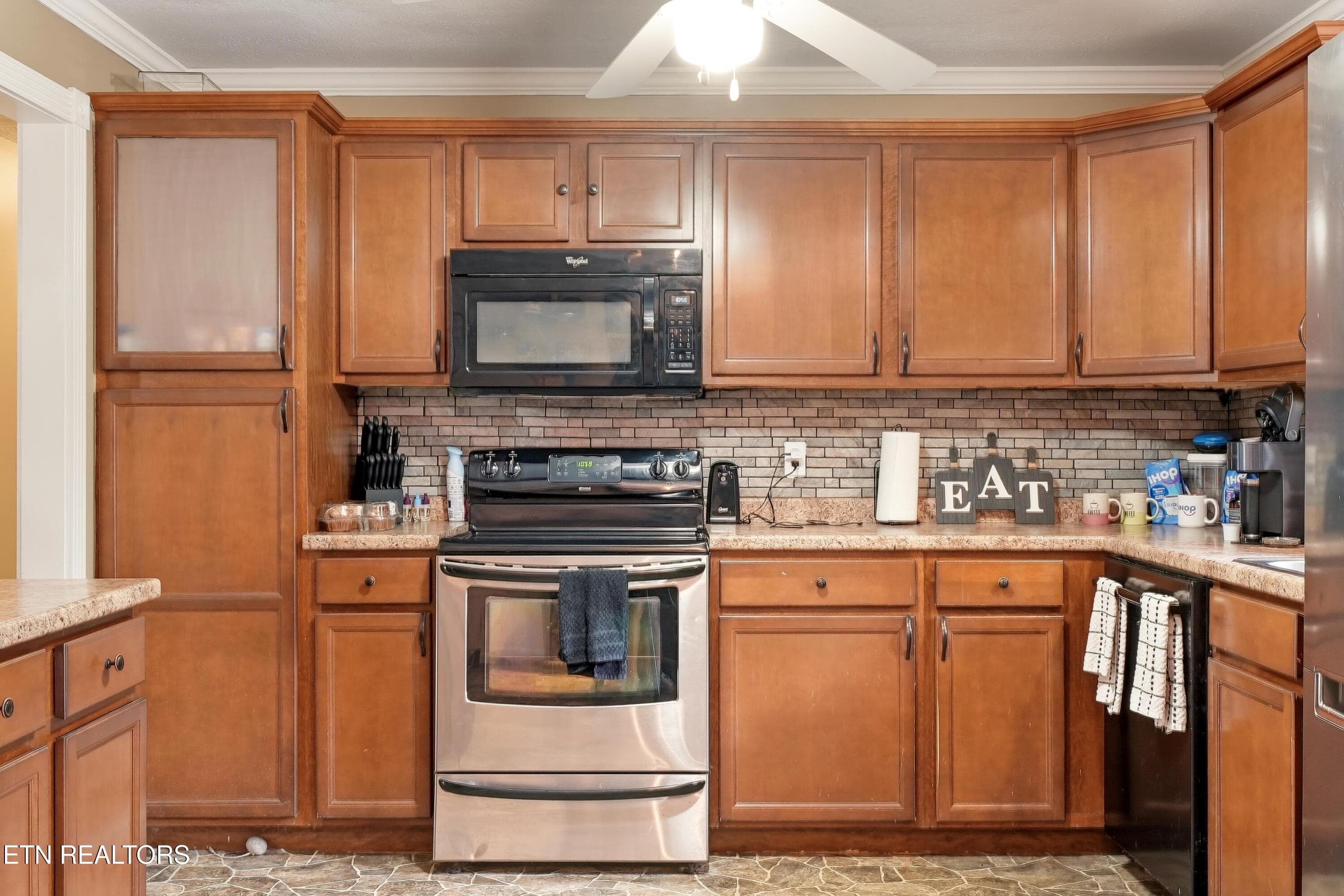 IMG_0401 - 3500 S Fountaincrest Drive, Knoxville, TN 37918, Knoxville