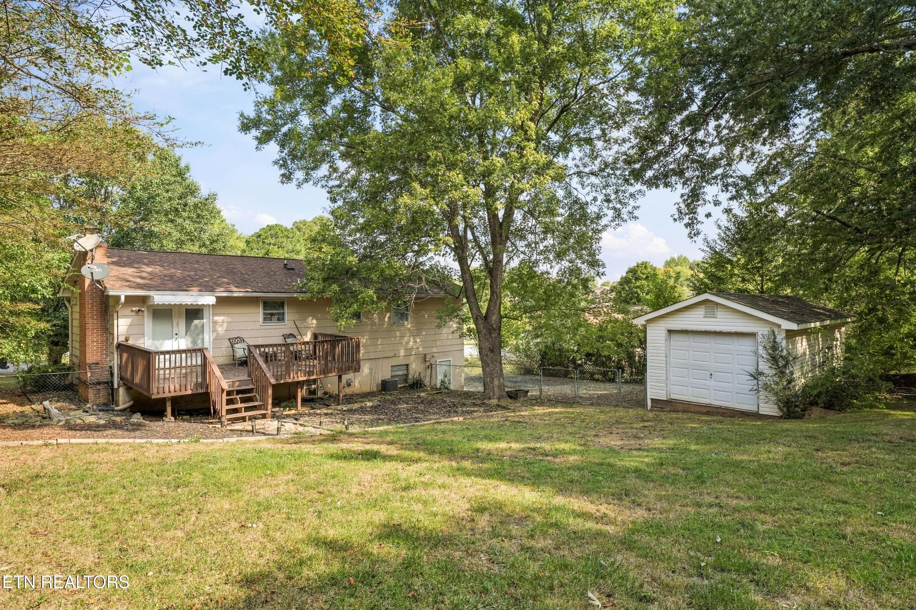 IMG_0418 - 3500 S Fountaincrest Drive, Knoxville, TN 37918, Knoxville