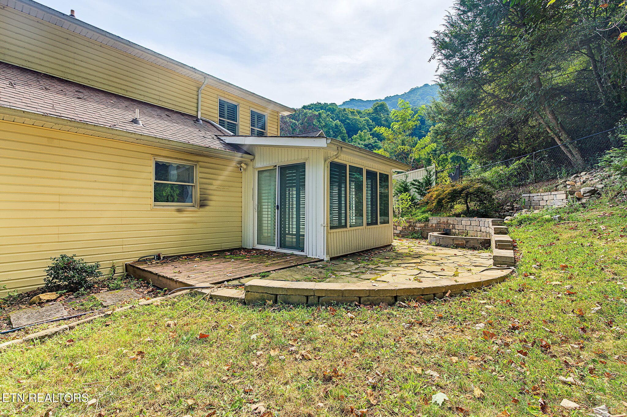 14-web-or-mls-1020-cox-trail-pl - 1020 Cox Trail Place, Kingsport, TN 37660, Kingsport