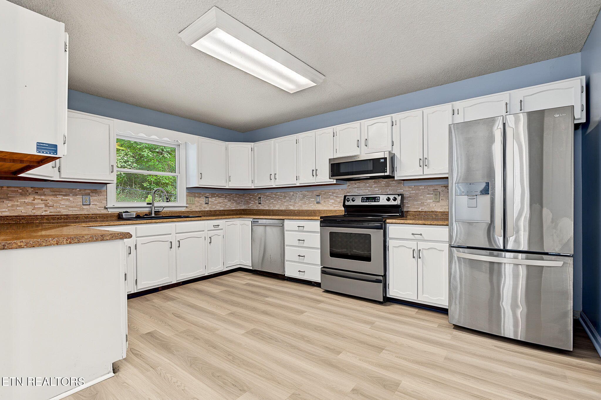 27-web-or-mls-1020-cox-trail-pl - 1020 Cox Trail Place, Kingsport, TN 37660, Kingsport