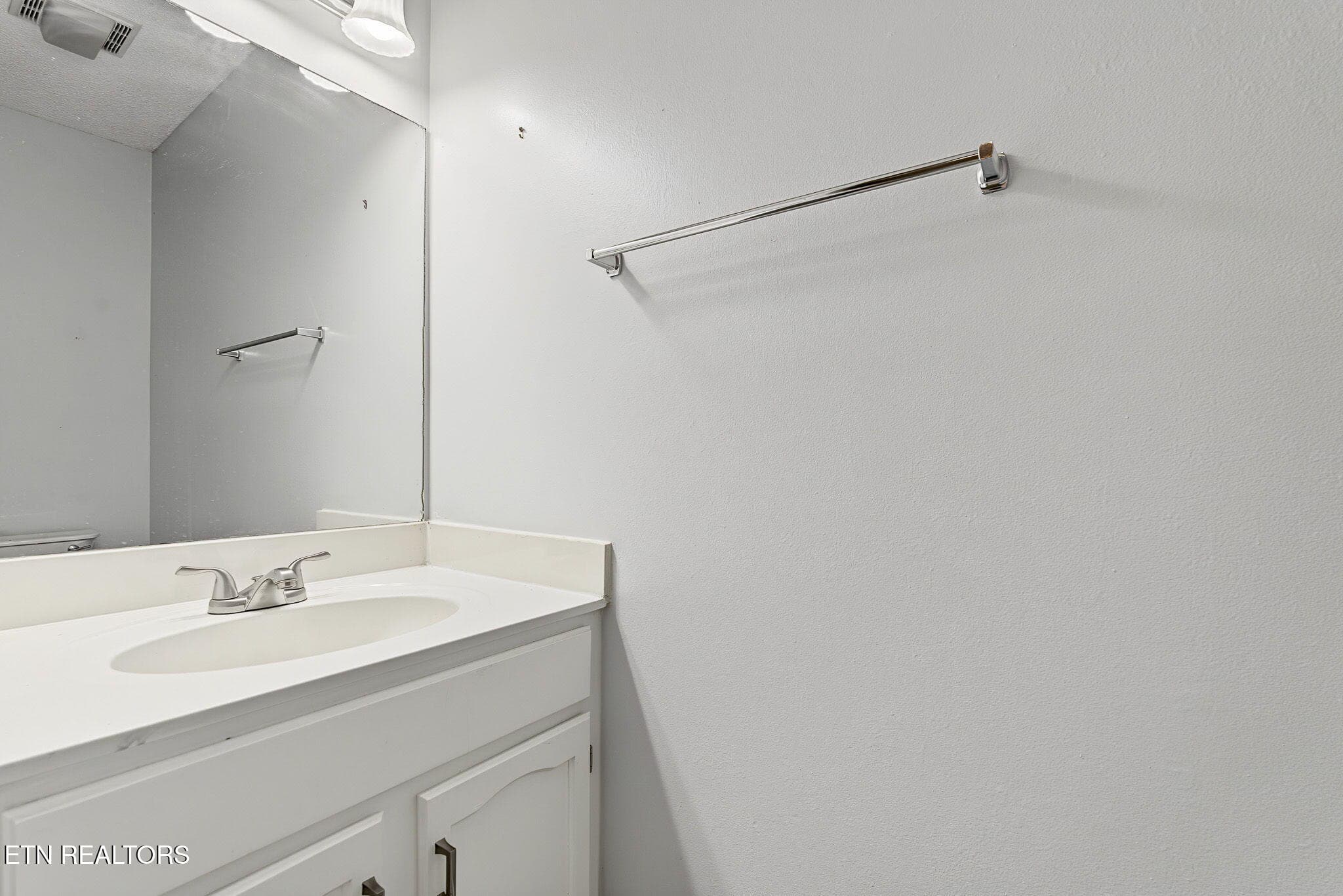 32-web-or-mls-1020-cox-trail-pl - 1020 Cox Trail Place, Kingsport, TN 37660, Kingsport
