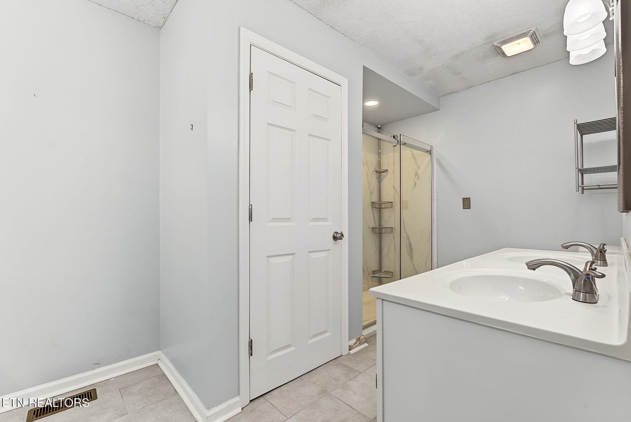38-web-or-mls-1020-cox-trail-pl - 1020 Cox Trail Place, Kingsport, TN 37660, Kingsport