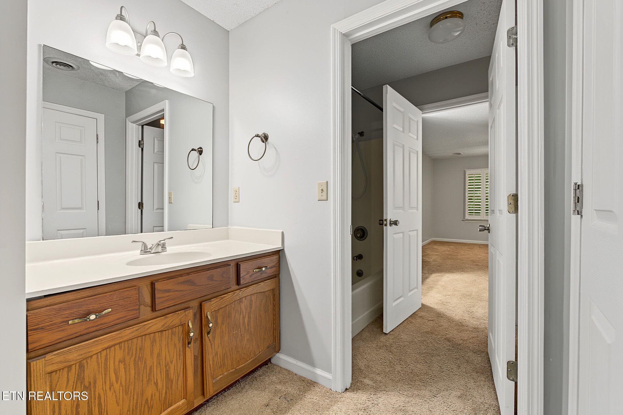3-web-or-mls-1020-cox-trail-pl - 1020 Cox Trail Place, Kingsport, TN 37660, Kingsport