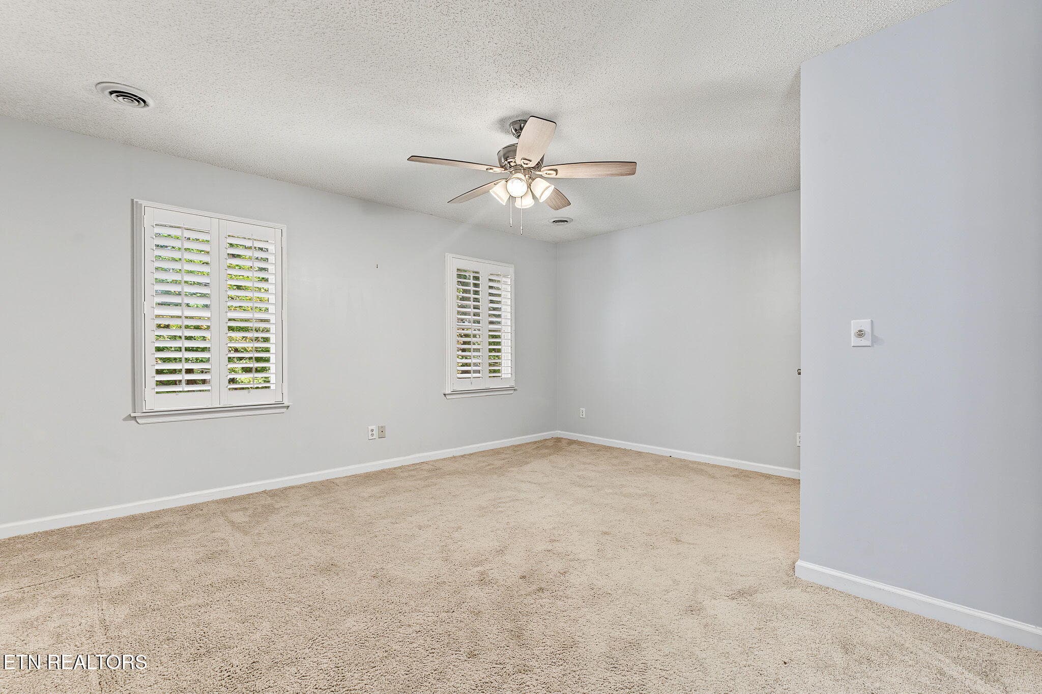 5-web-or-mls-1020-cox-trail-pl - 1020 Cox Trail Place, Kingsport, TN 37660, Kingsport