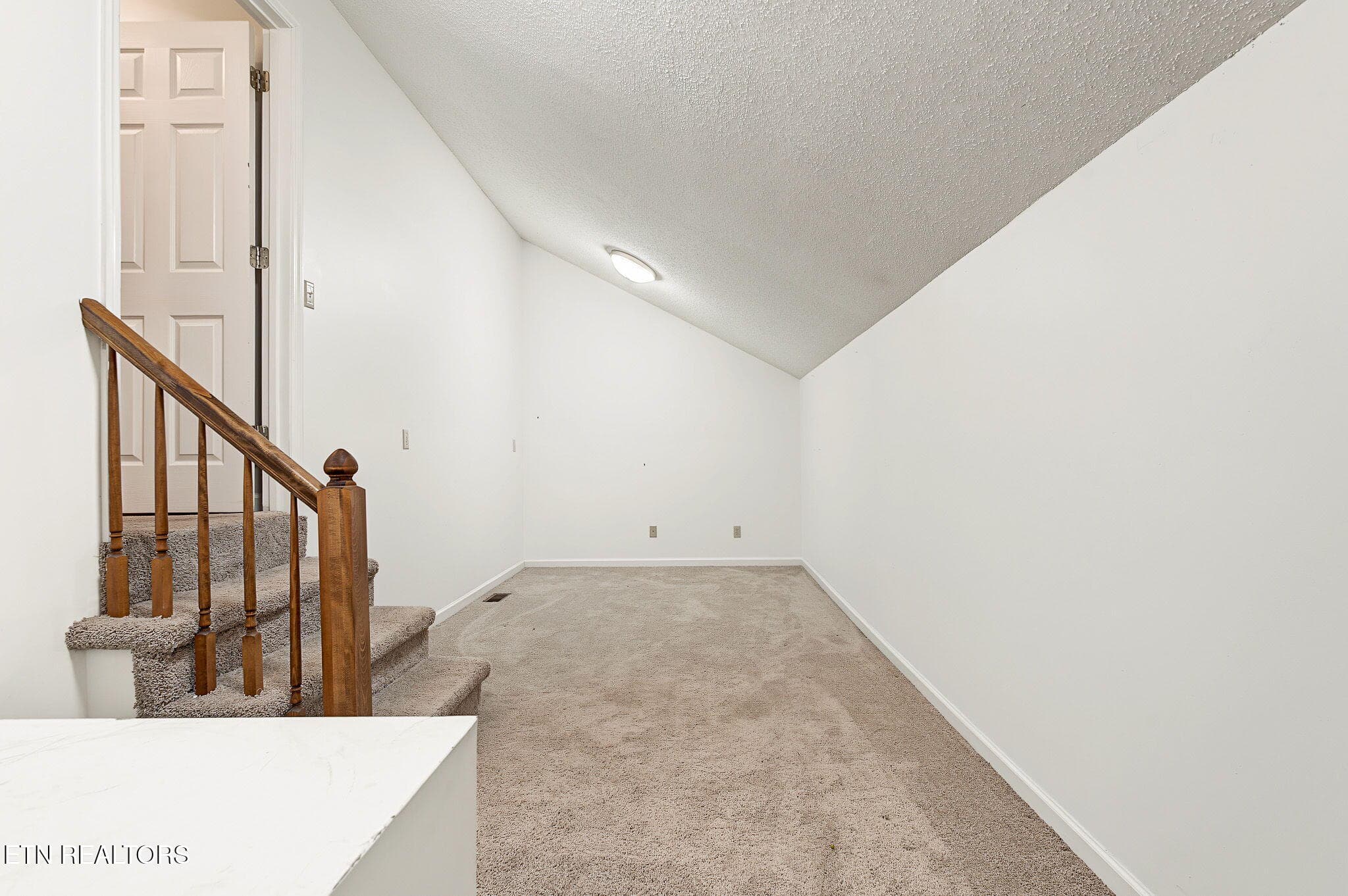 8-web-or-mls-1020-cox-trail-pl - 1020 Cox Trail Place, Kingsport, TN 37660, Kingsport