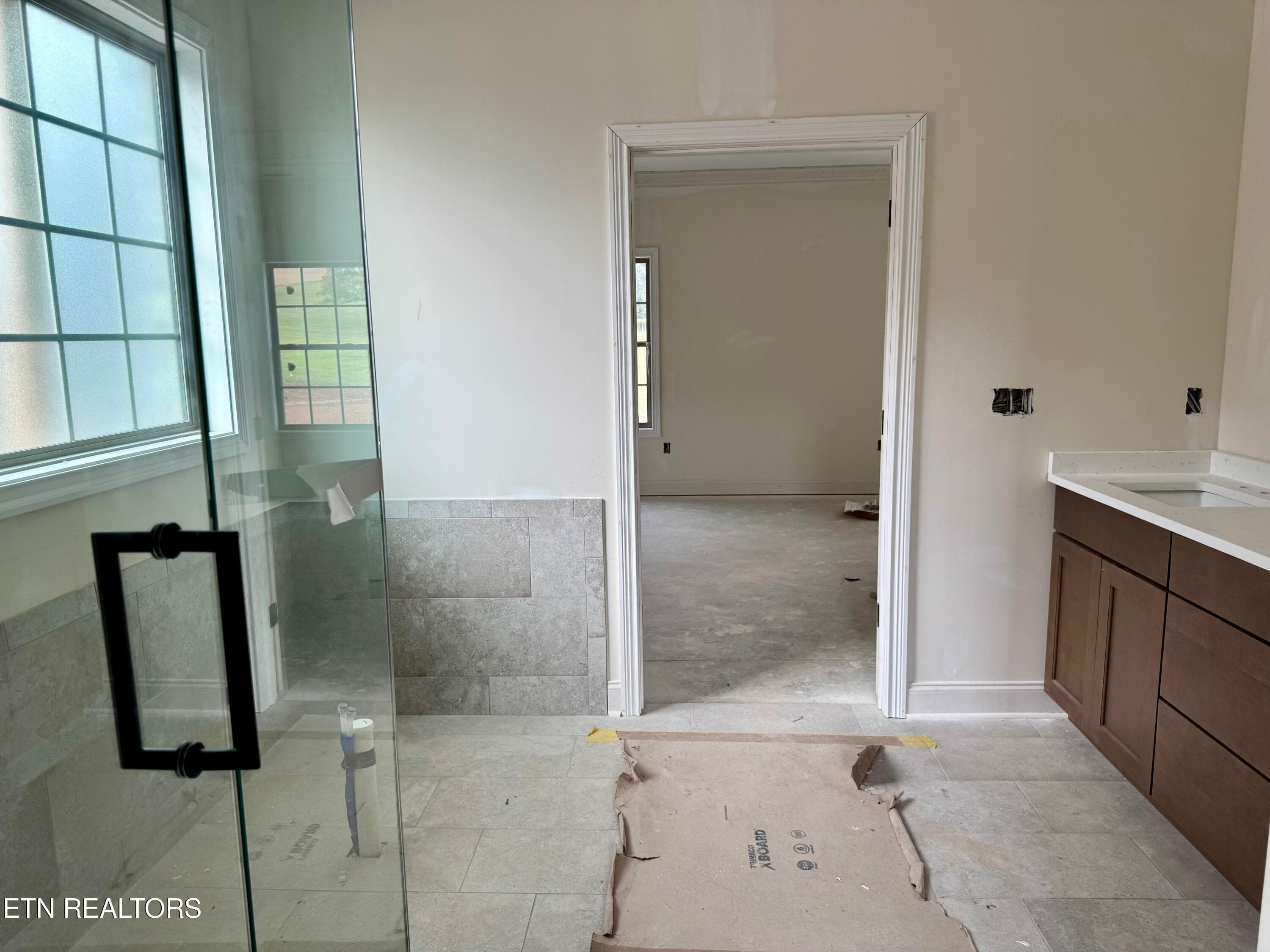 Master Bedroom Bathroom - 8861 Dancing Bear Lane, Knoxville, TN 37923, Knoxville