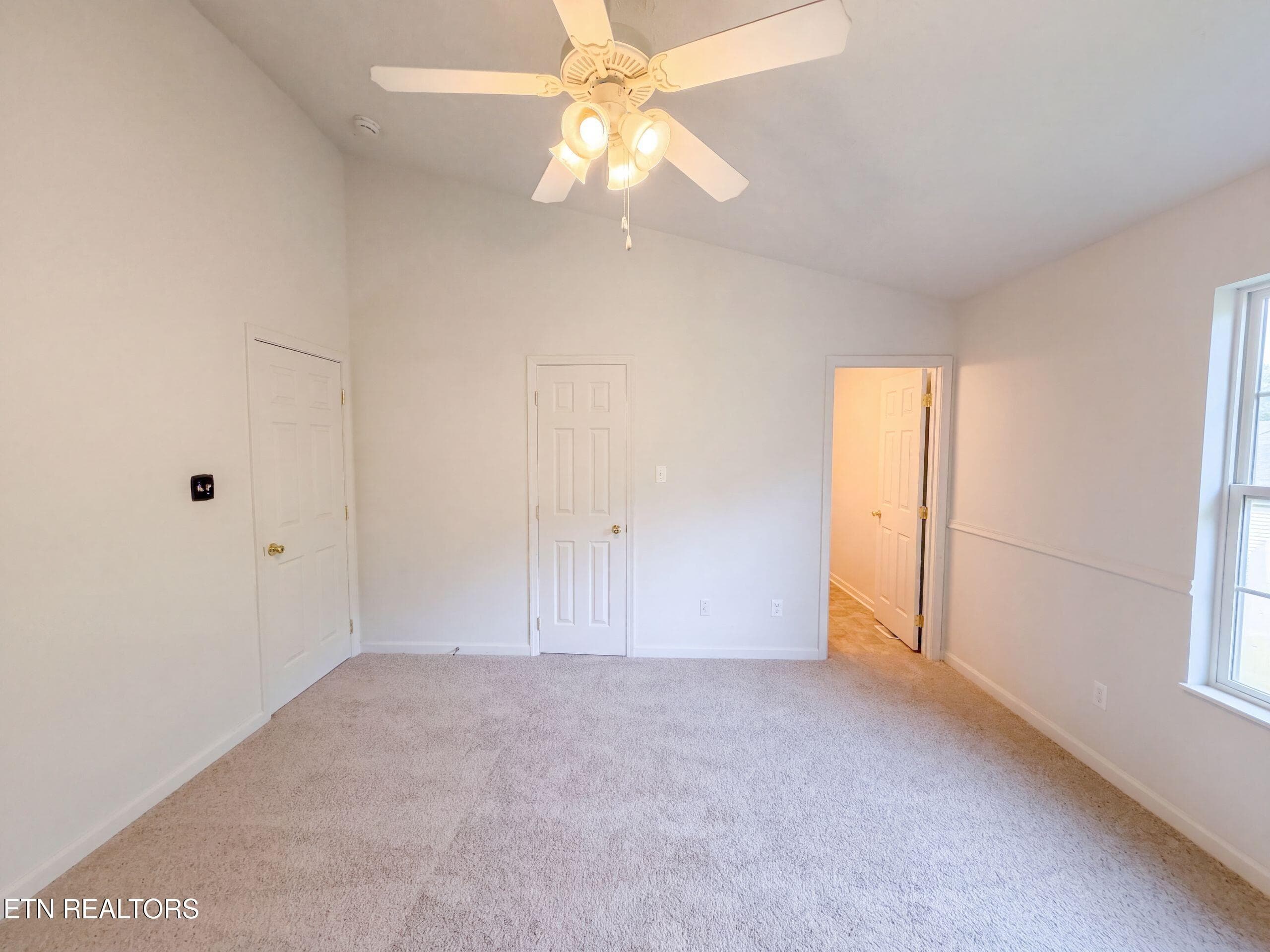 listing_3 - 7111 Pinecroft Lane, Knoxville, TN 37914, Knoxville