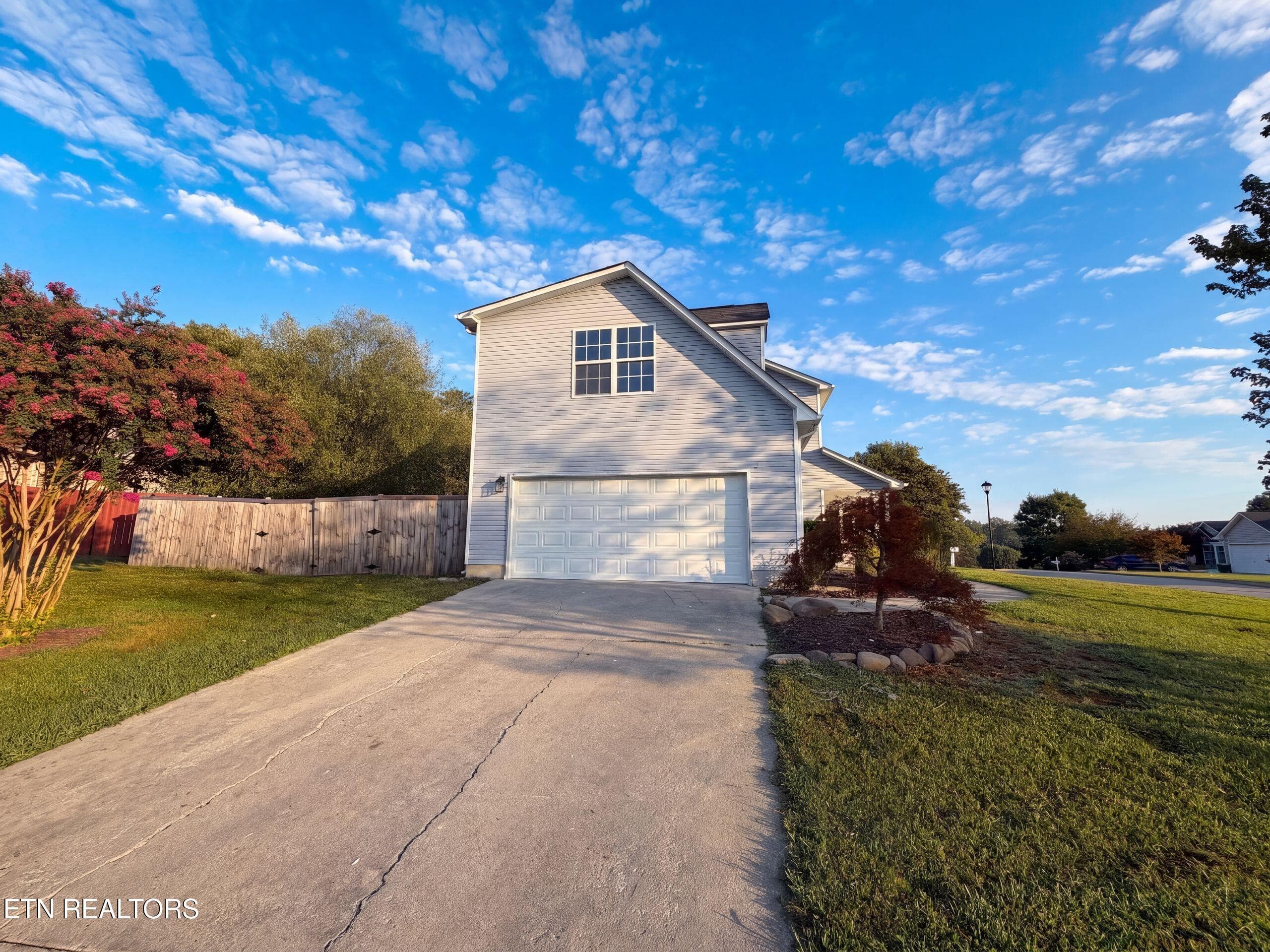 listing_4 - 7111 Pinecroft Lane, Knoxville, TN 37914, Knoxville