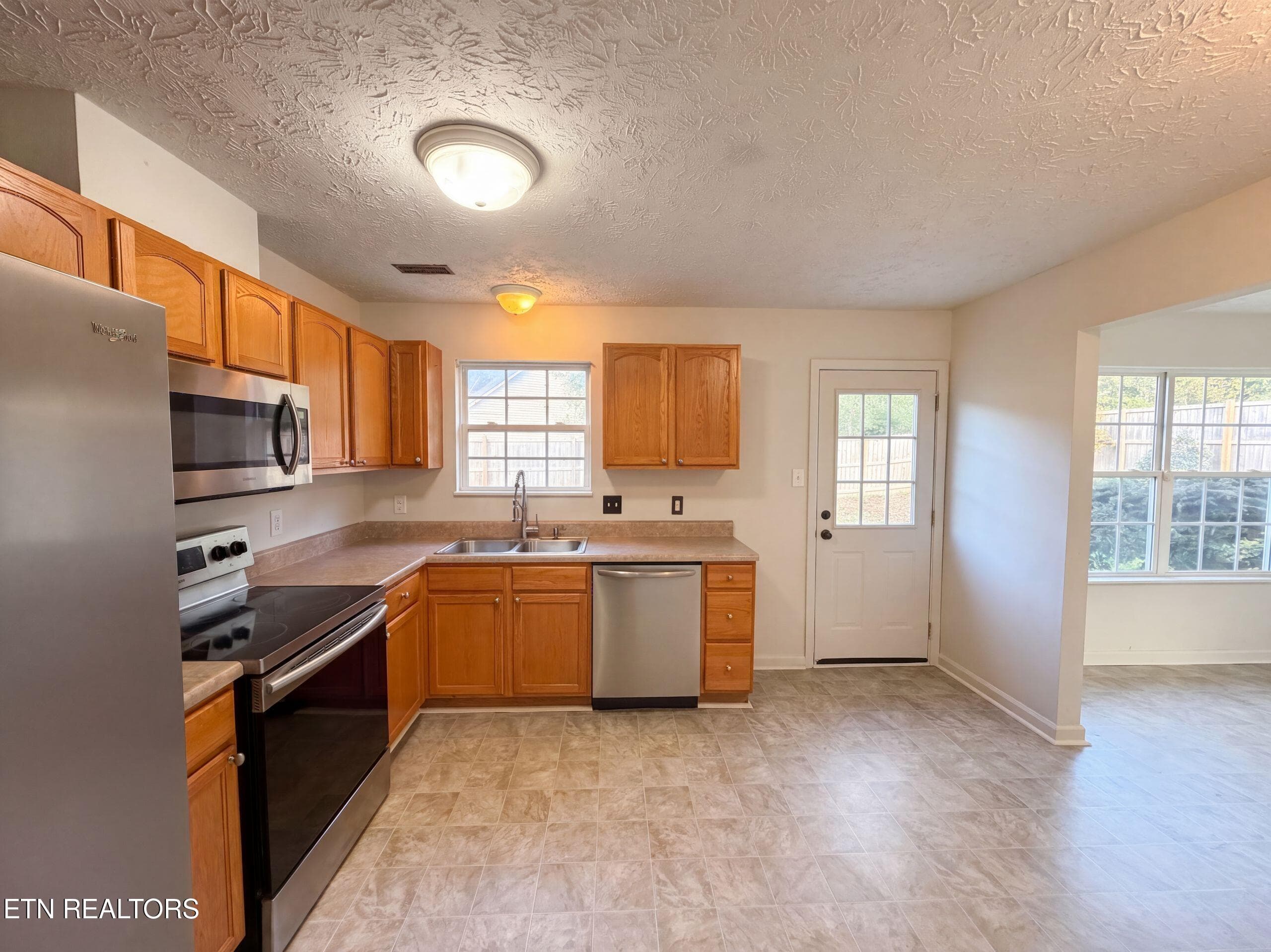 listing_6 - 7111 Pinecroft Lane, Knoxville, TN 37914, Knoxville