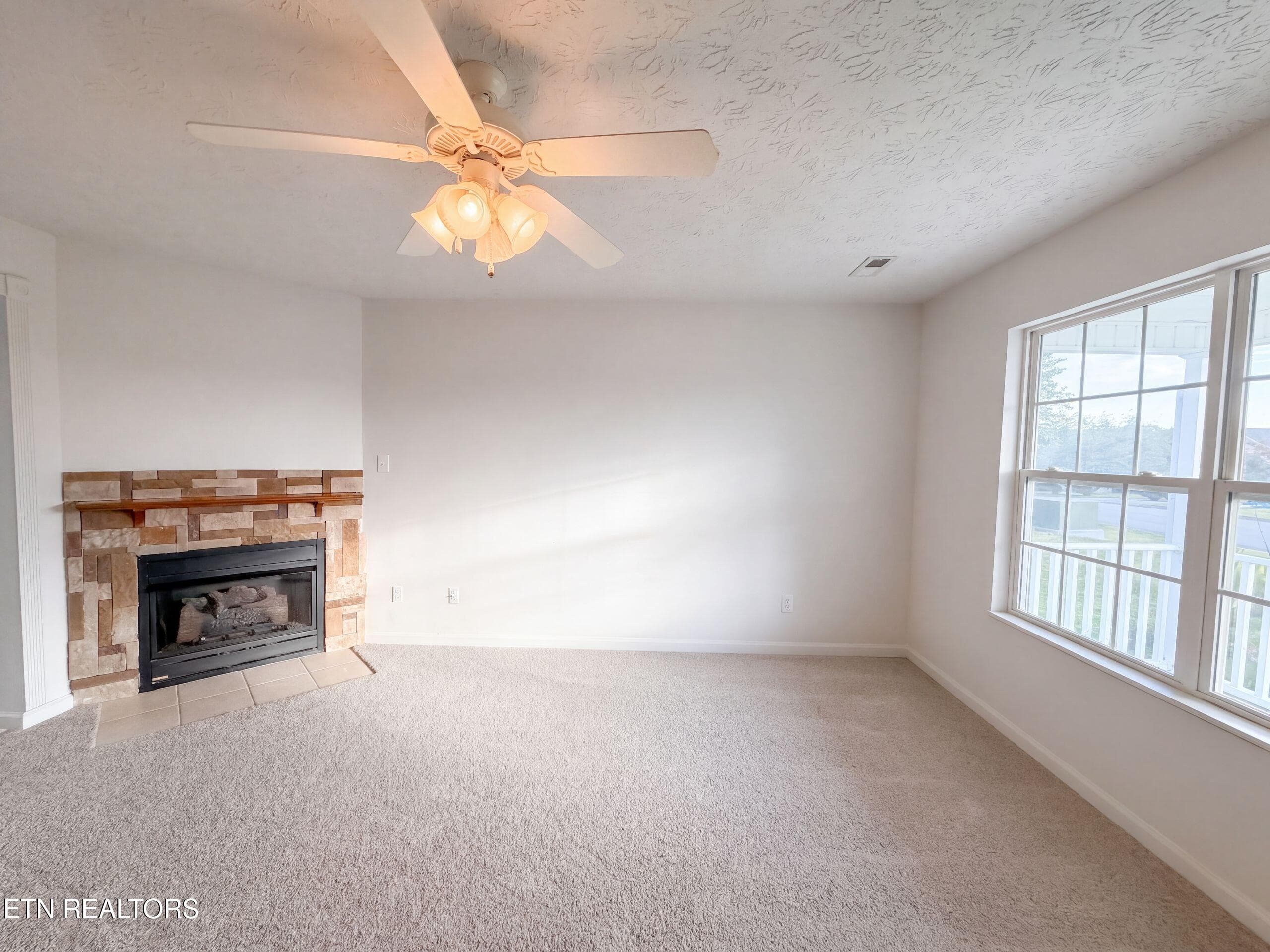 listing_9 - 7111 Pinecroft Lane, Knoxville, TN 37914, Knoxville