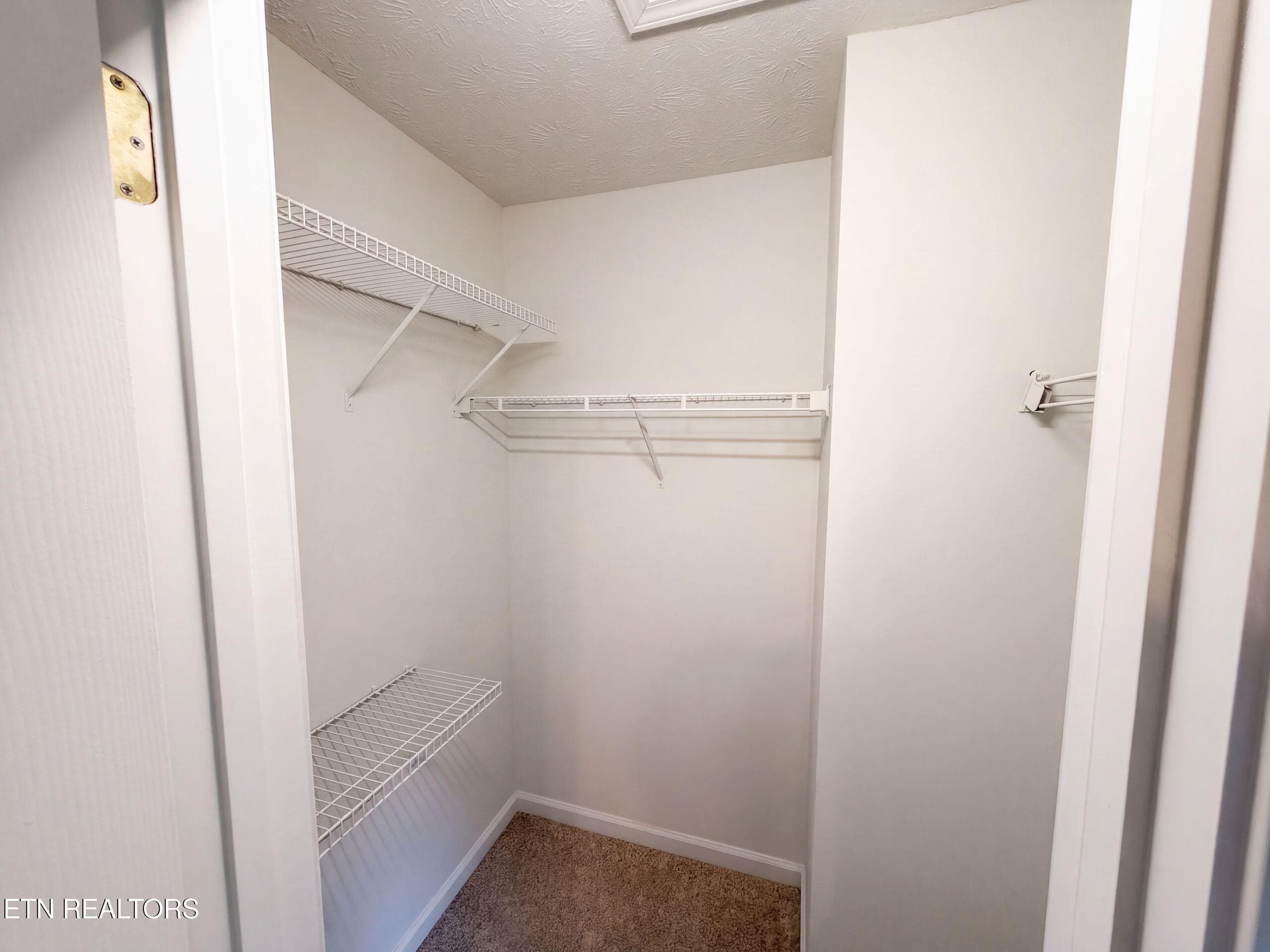 listing_26 - 7111 Pinecroft Lane, Knoxville, TN 37914, Knoxville