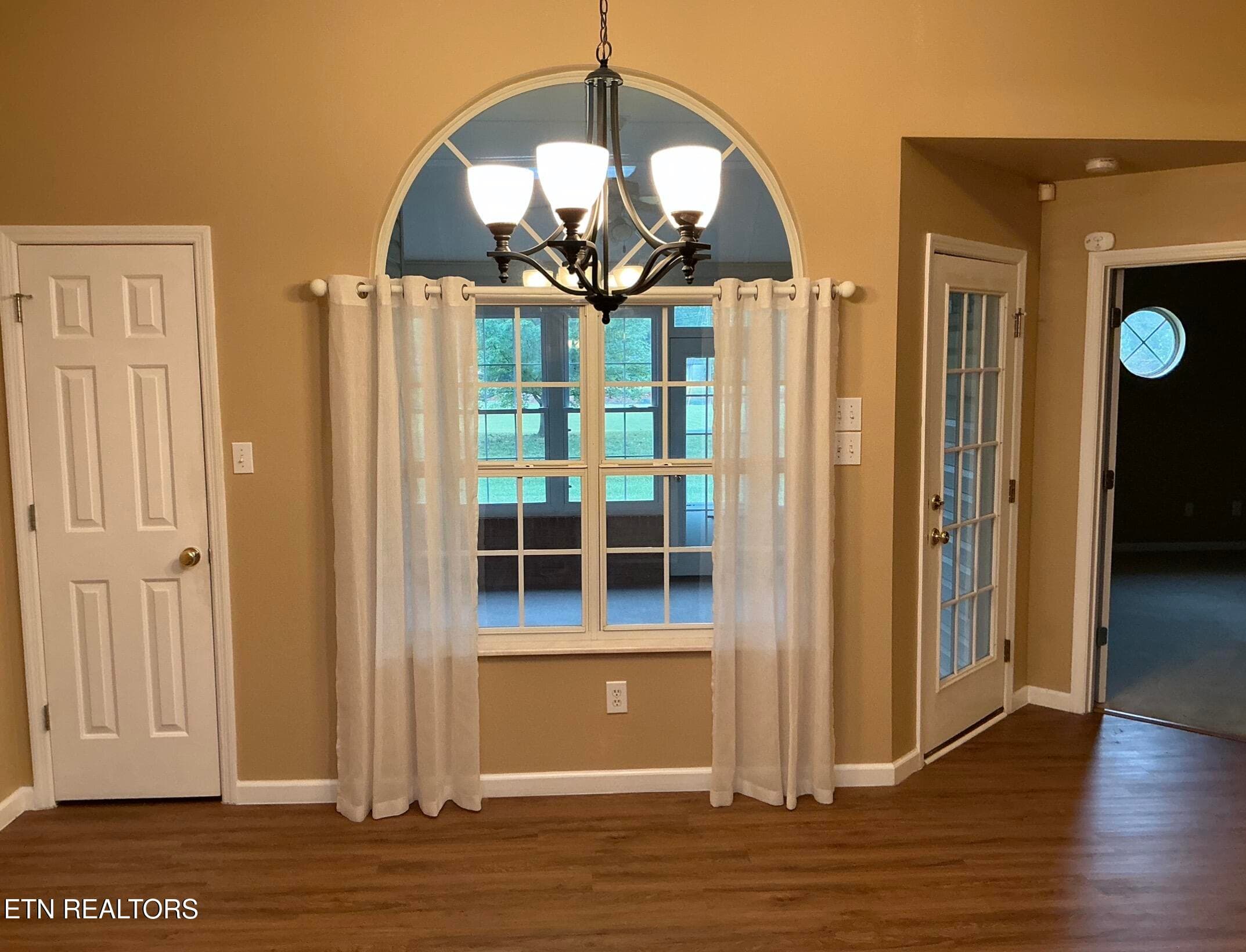 2838 Knob Creek - 2828 Knob Creek Lane, Knoxville, TN 37912, Knoxville