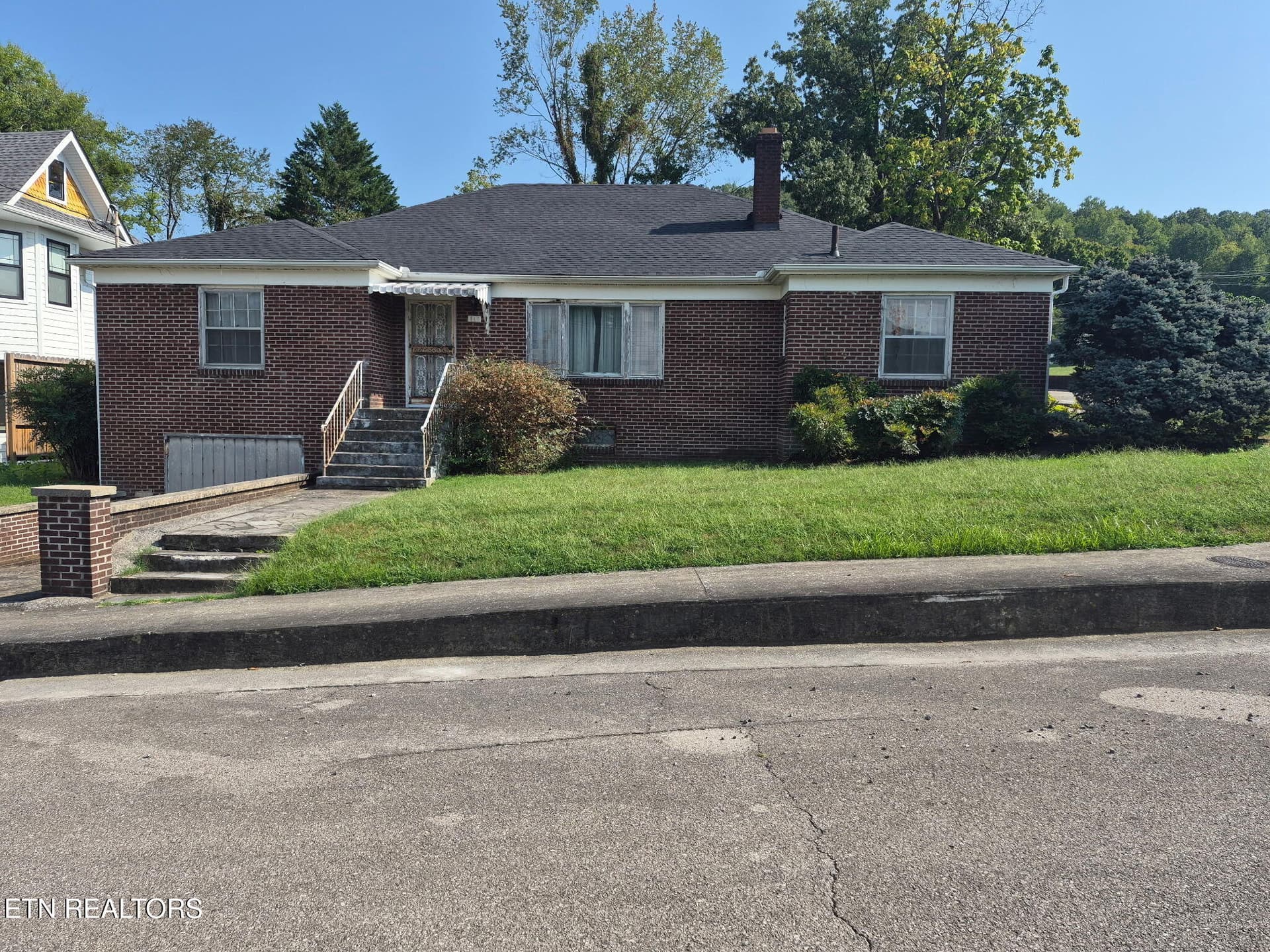 1000055330 - 117 Roane St, Oliver Springs, TN 37840