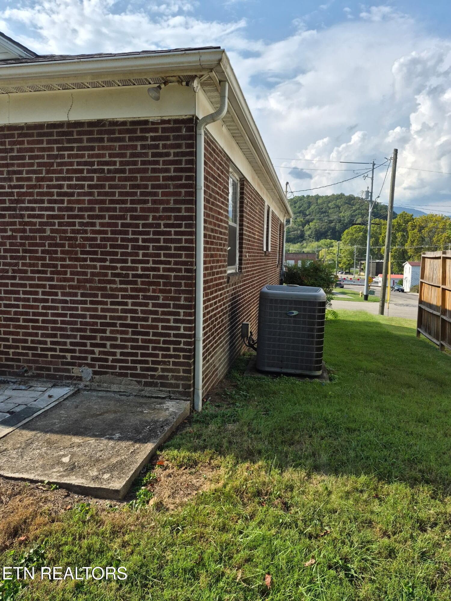 1000055356 - 117 Roane St, Oliver Springs, TN 37840, Oliver Springs
