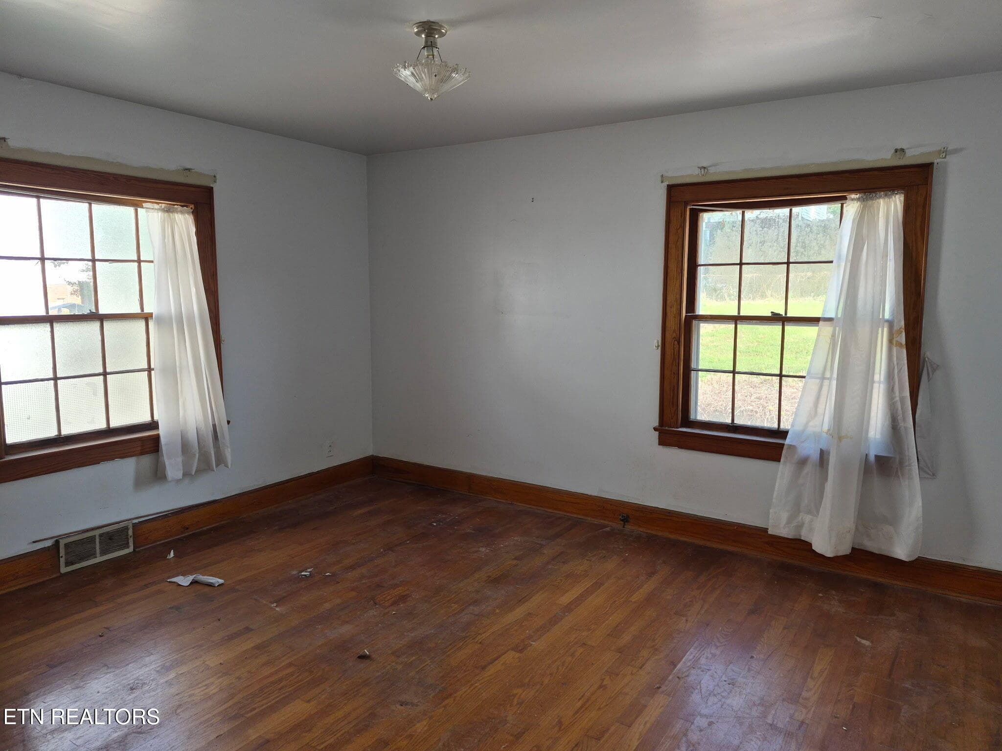 1000055338 - 117 Roane St, Oliver Springs, TN 37840, Oliver Springs