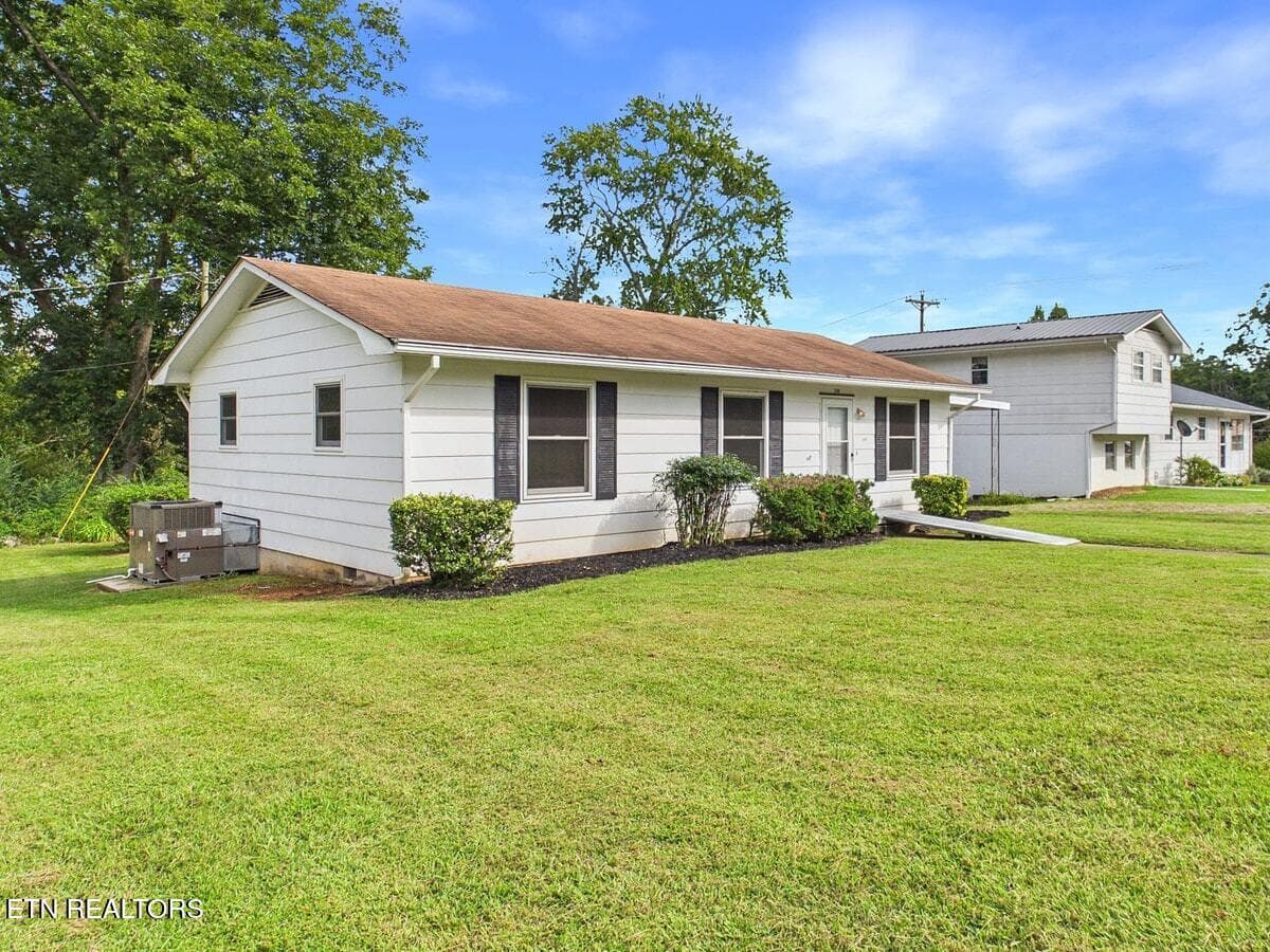 1309 Scott Avenue, Etowah, TN 37331