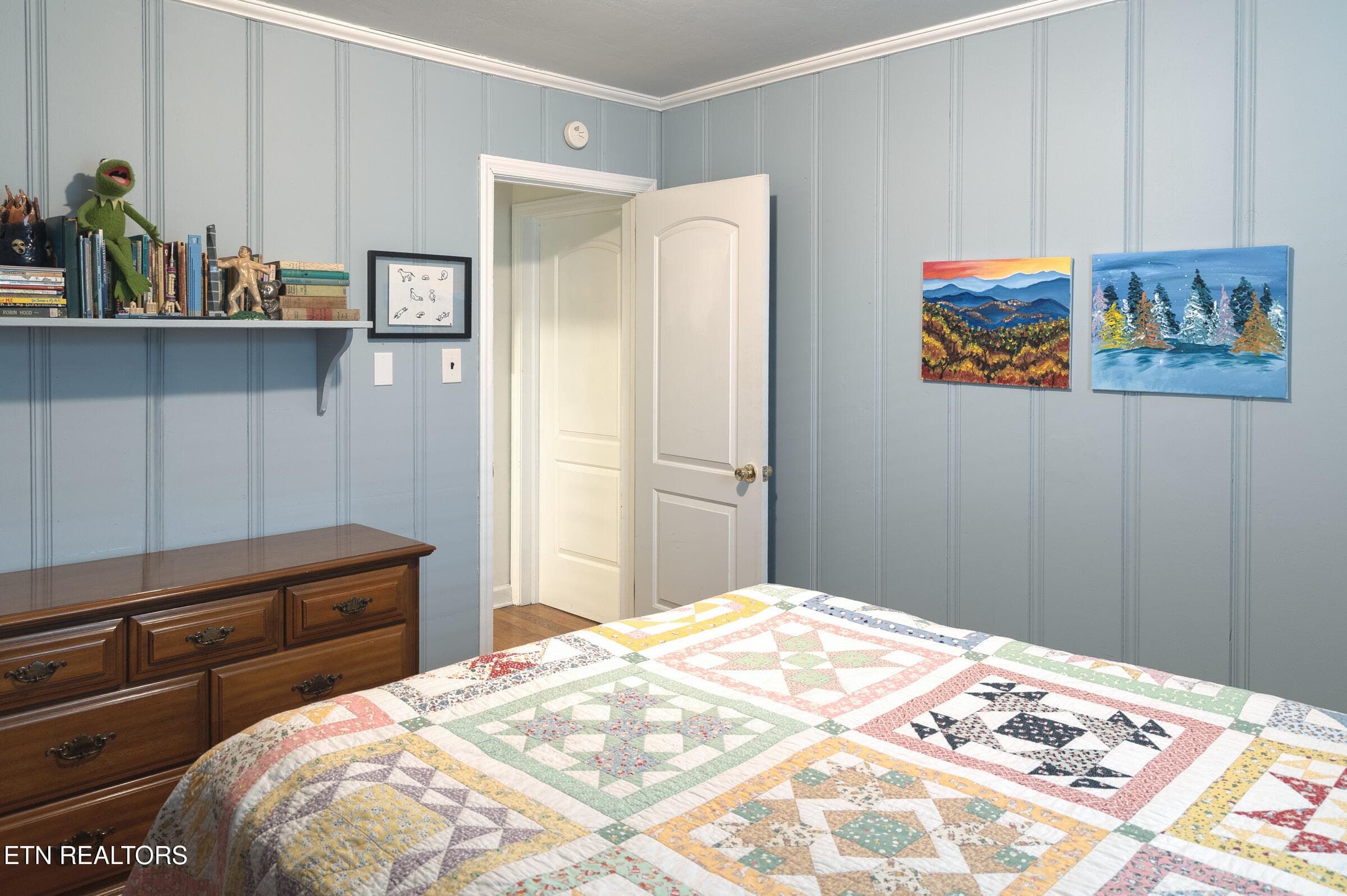 MiddleBedroom3 - 1016 Oglewood Ave, Knoxville, TN 37917, Knoxville