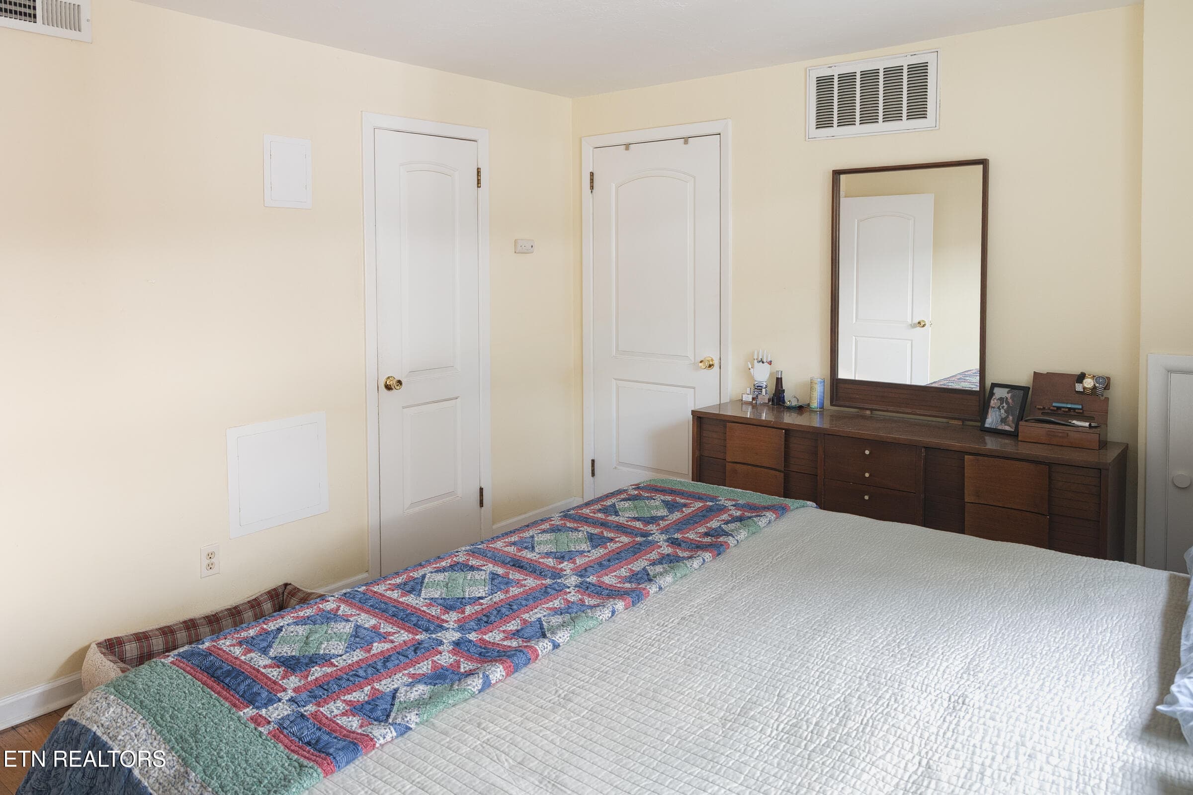 PrimaryBedroom2 - 1016 Oglewood Ave, Knoxville, TN 37917, Knoxville