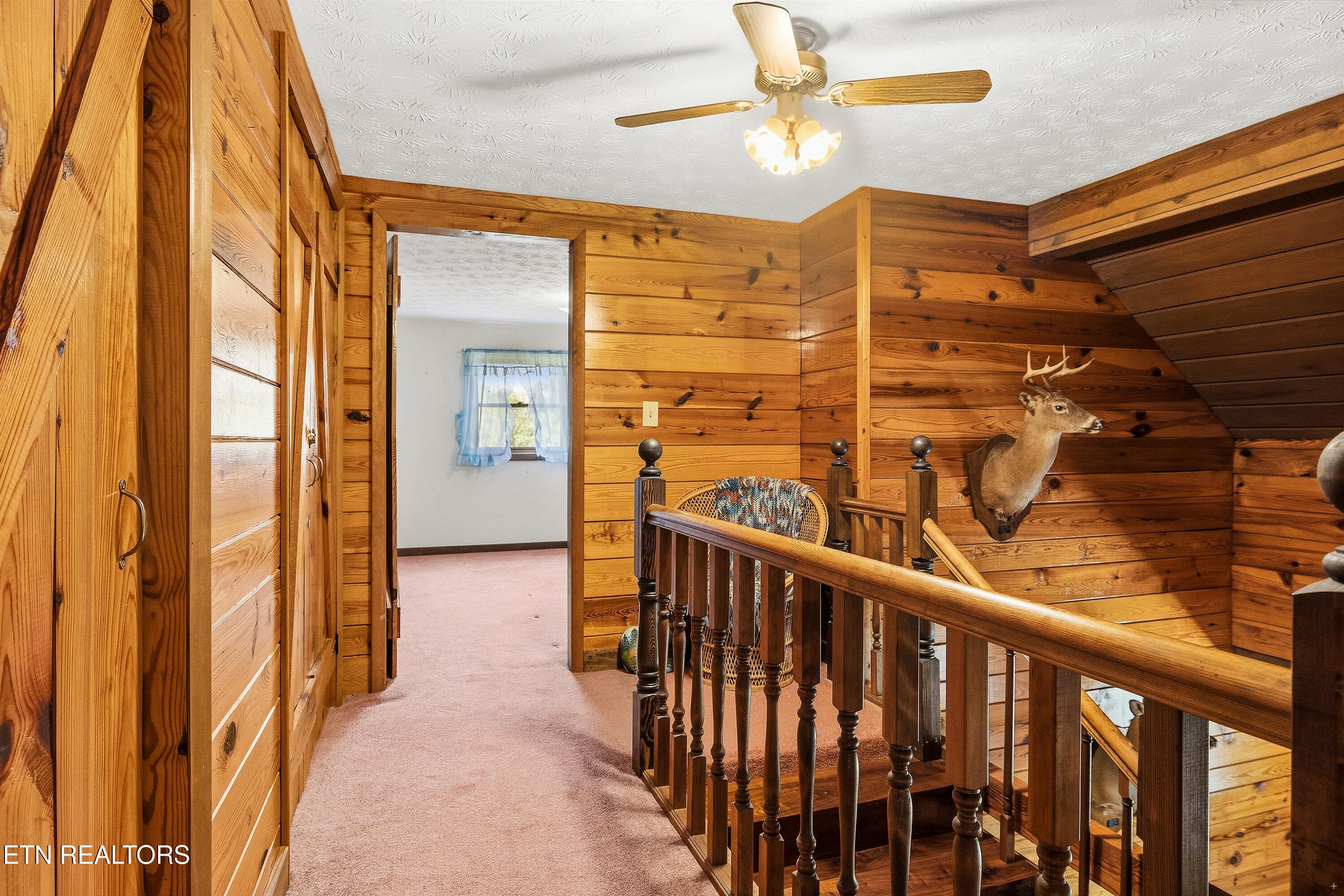 Upstairs Landing - 2460 Northern Rd, New Market, TN 37820, New Market