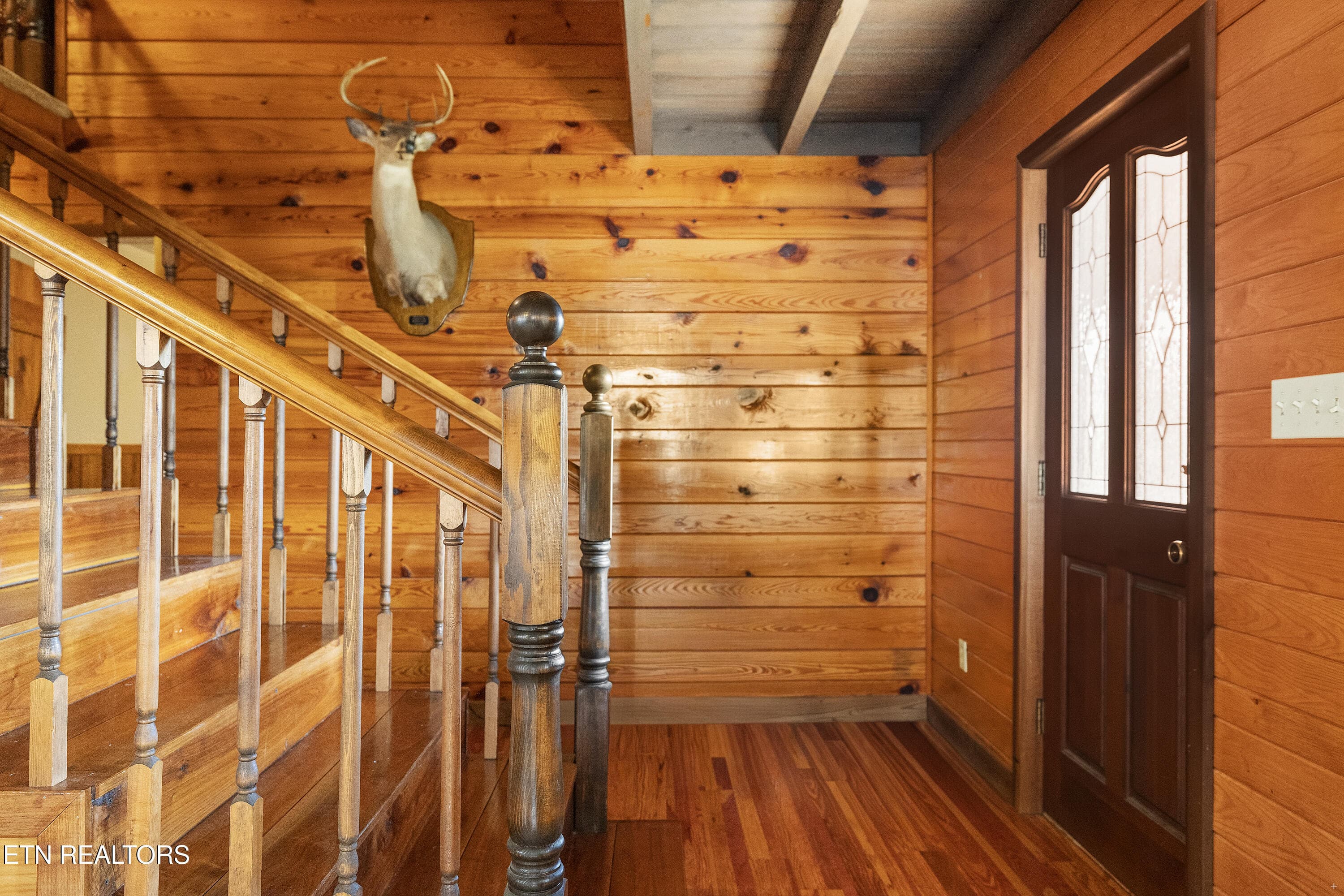 Foyer, Walnut Staircase - 2460 Northern Rd, New Market, TN 37820, New Market