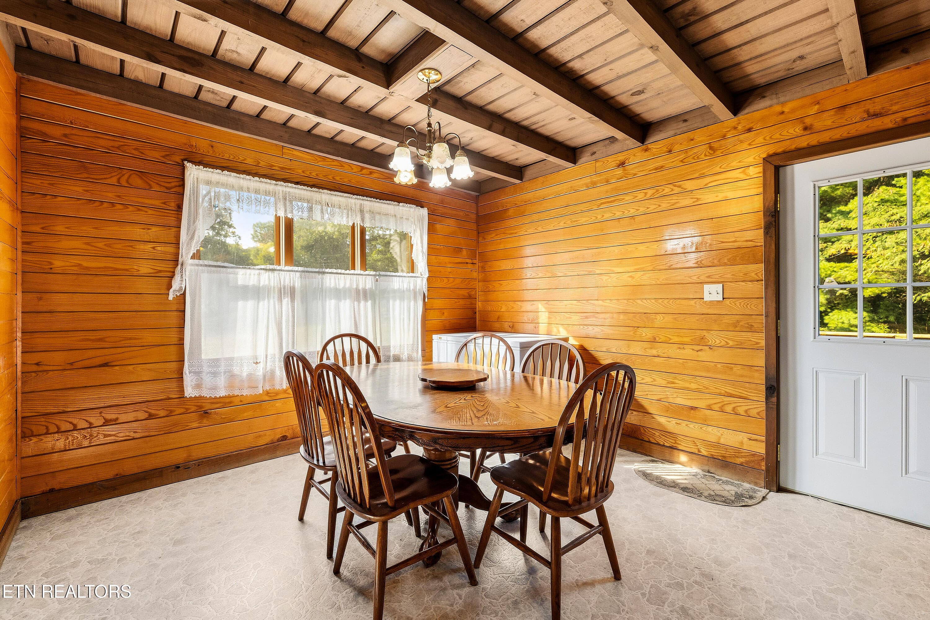 Dining Area - 2460 Northern Rd, New Market, TN 37820, New Market