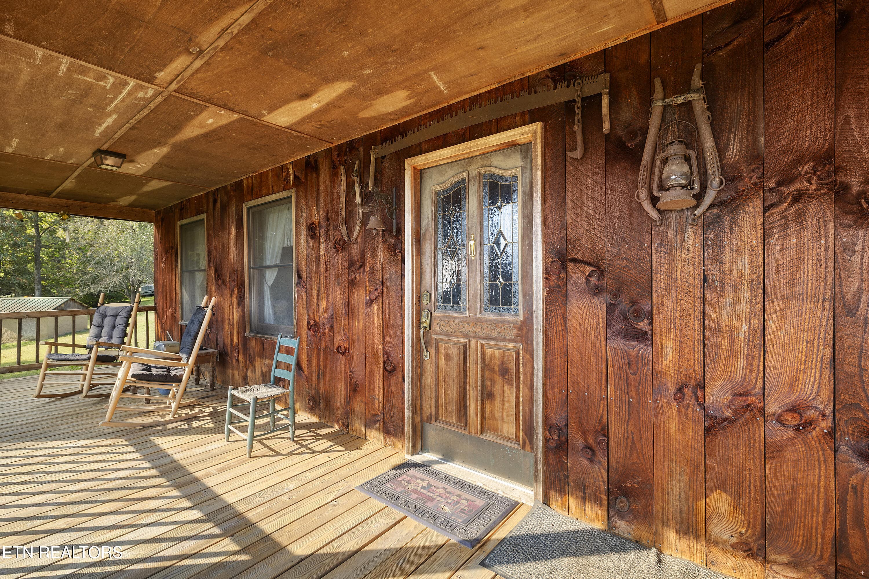 Covered Porch and Entry - 2460 Northern Rd, New Market, TN 37820, New Market