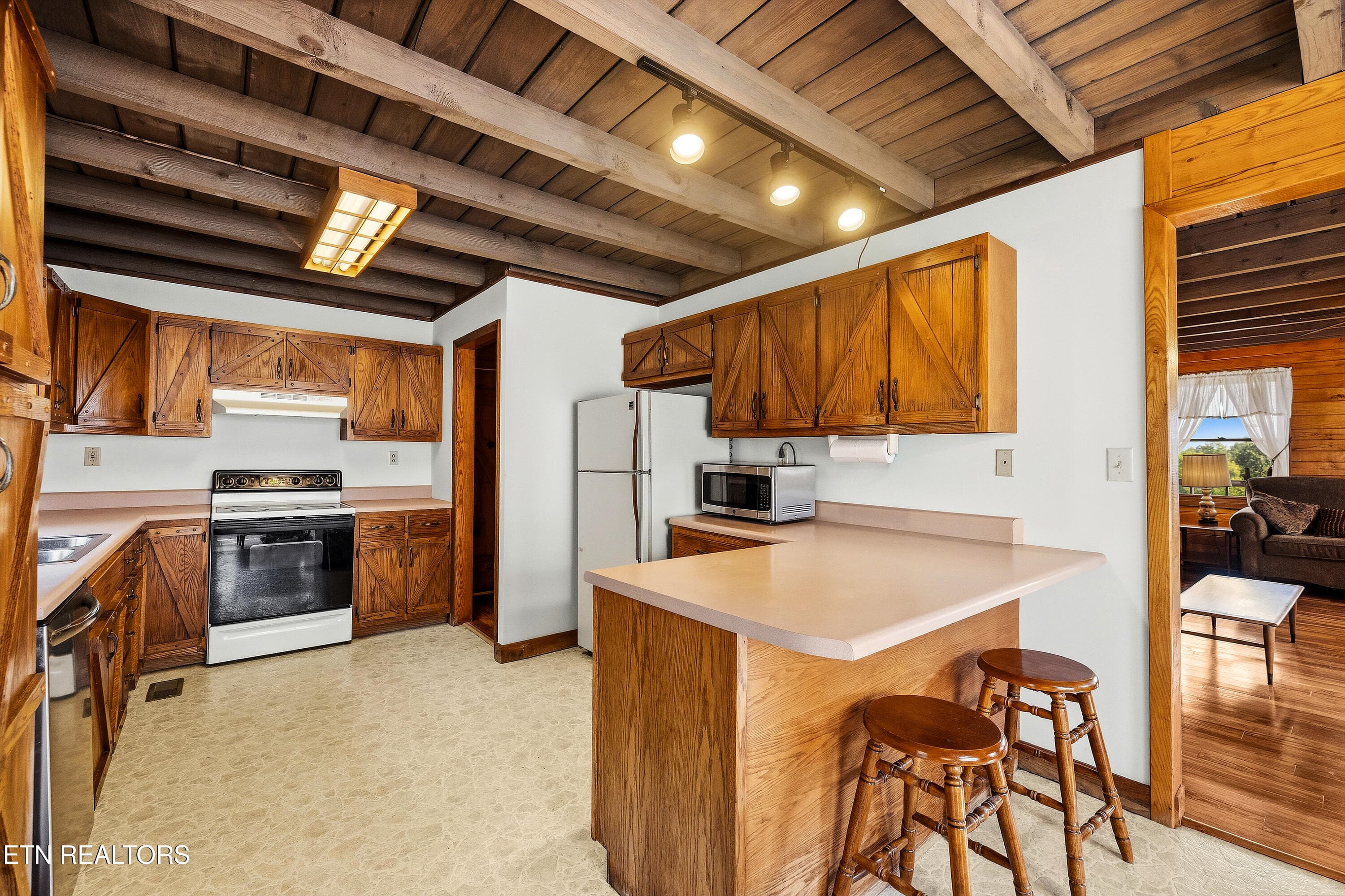 Kitchen Overview - 2460 Northern Rd, New Market, TN 37820, New Market