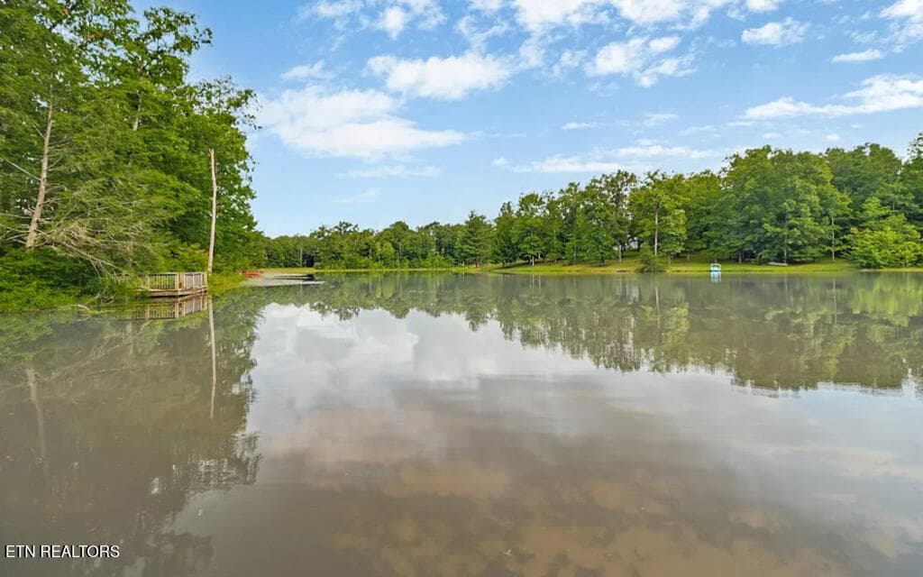 660 Twelve Oaks Rd, Jamestown, TN 38556