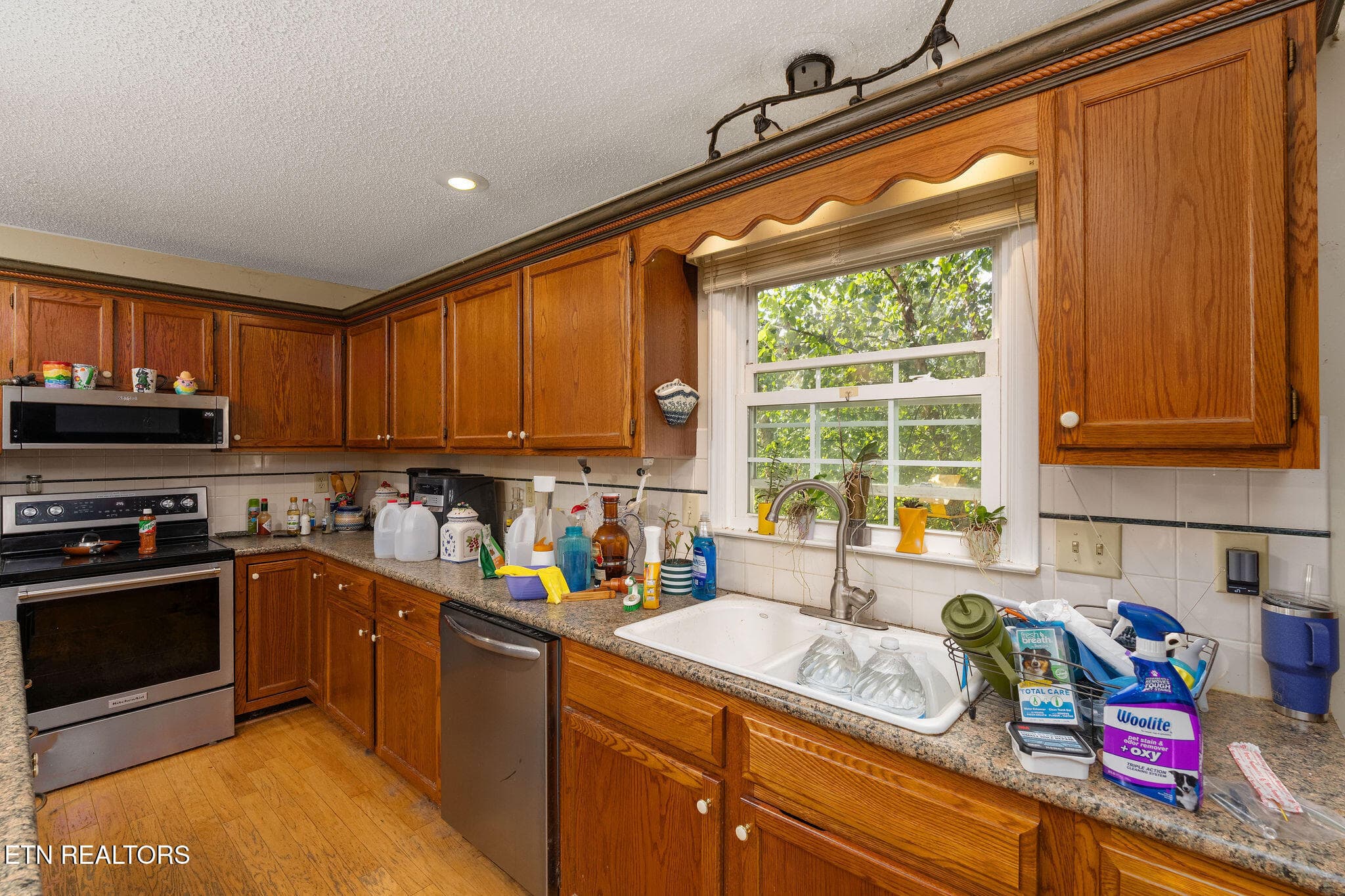 KITCHEN - 212 Pickens Rd, Kingsport, TN 37663, Kingsport