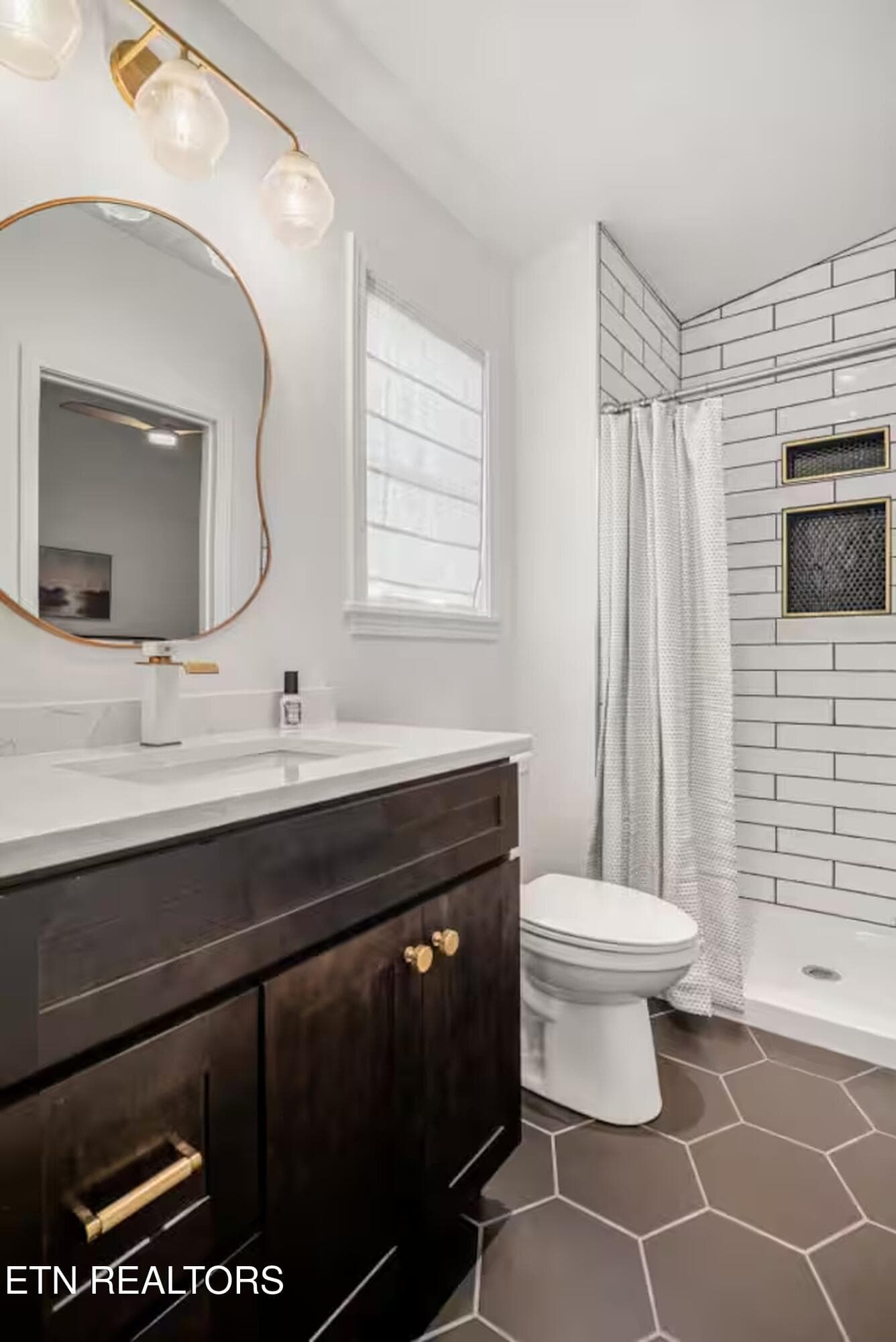 37 (1) - 643 Idlewood Lane, Knoxville, TN 37923, Knoxville