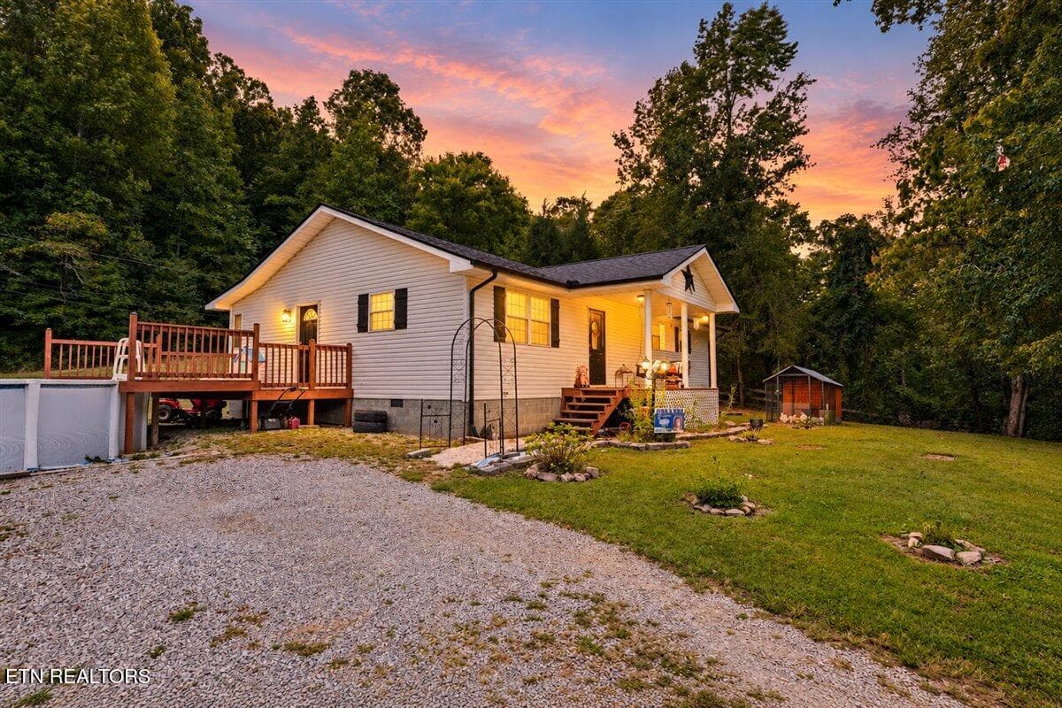 Front - 4367 Highway 297, Newcomb, TN 37819, Newcomb
