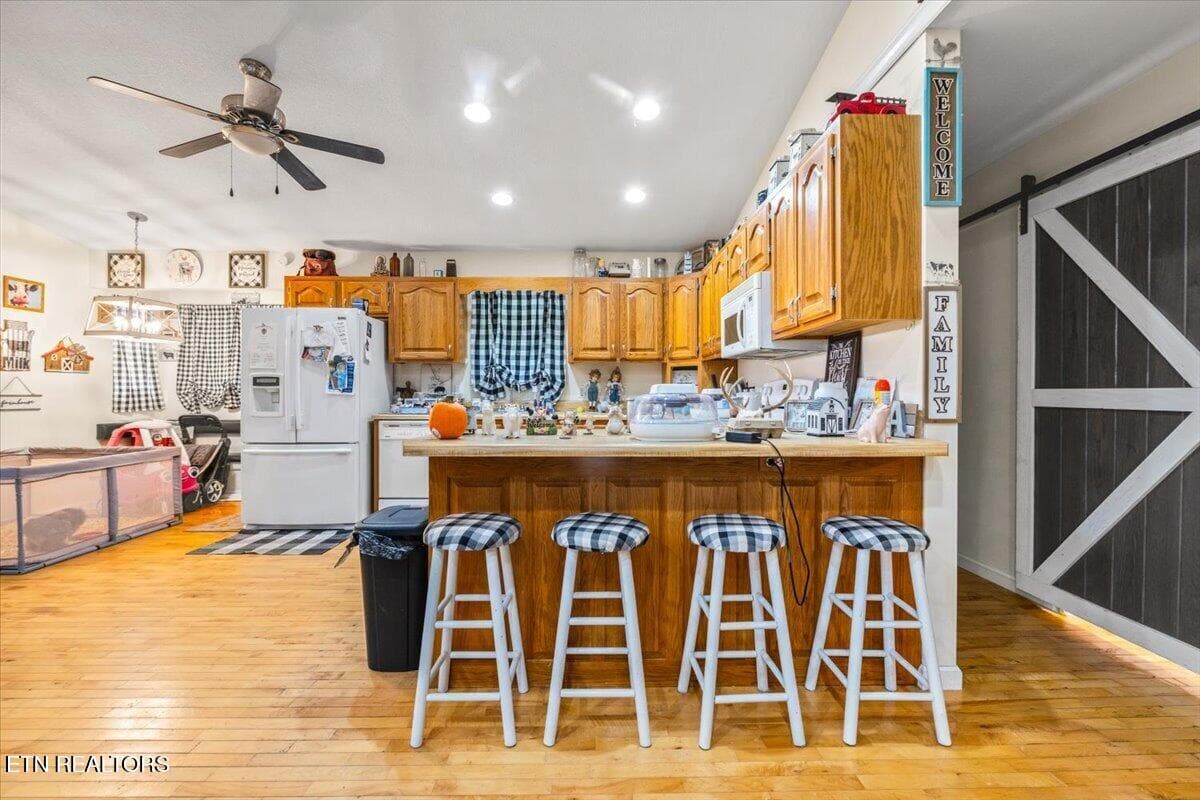 Kitchen - 4367 Highway 297, Newcomb, TN 37819, Newcomb